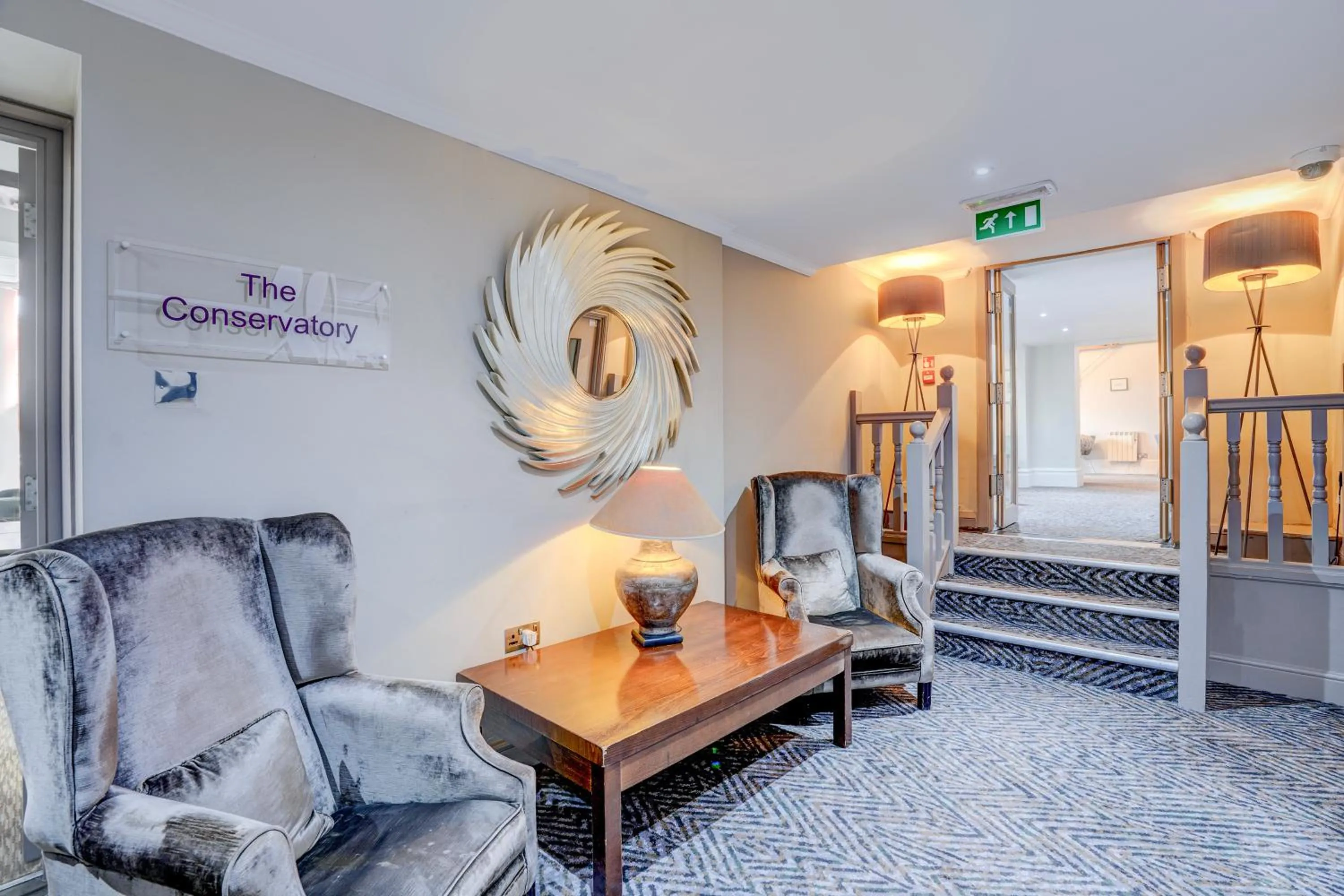 Bed in Sunday London Staines-upon-Thames Heathrow T5