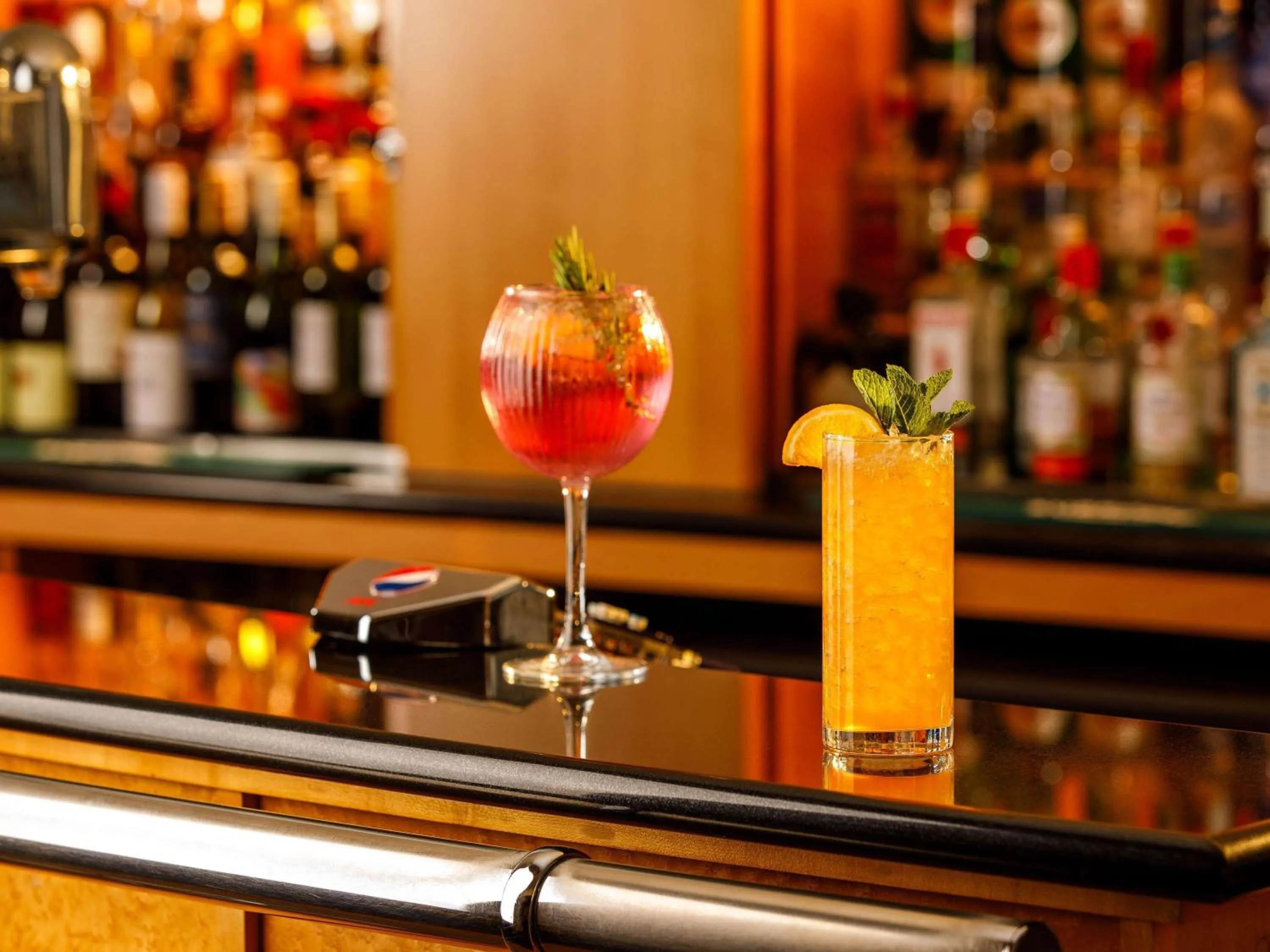 Lounge or bar in Sunday London Staines-upon-Thames Heathrow T5