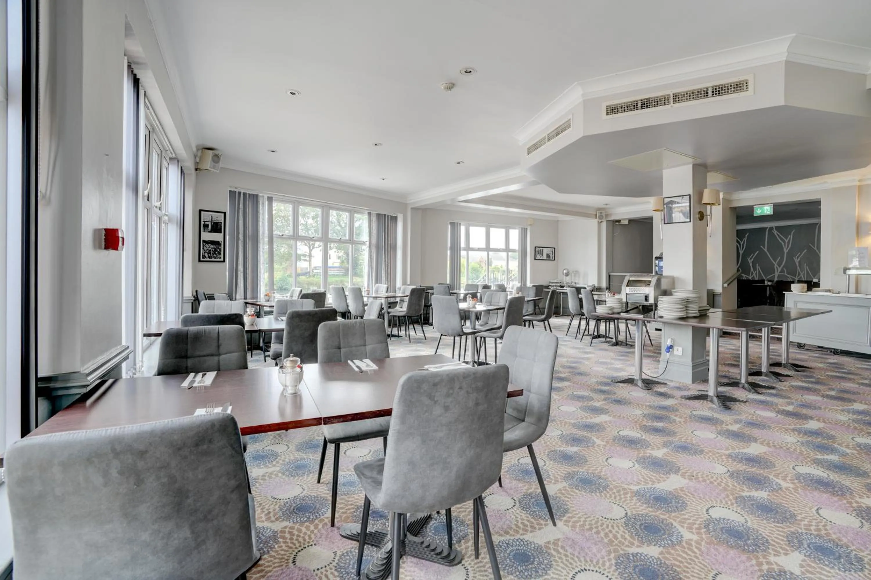 Sunday London Staines-upon-Thames Heathrow T5