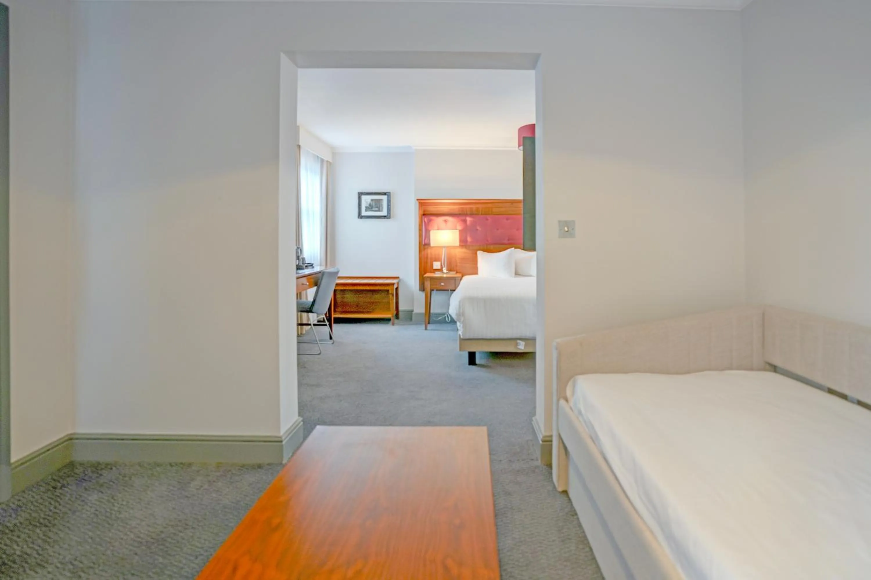 Bed in Sunday London Staines-upon-Thames Heathrow T5