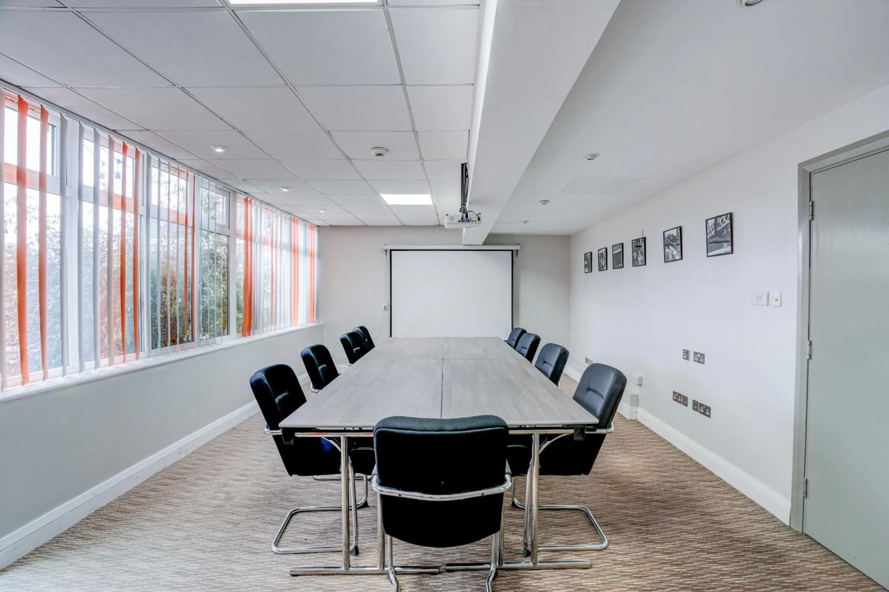 Sunday London Staines-upon-Thames Heathrow T5