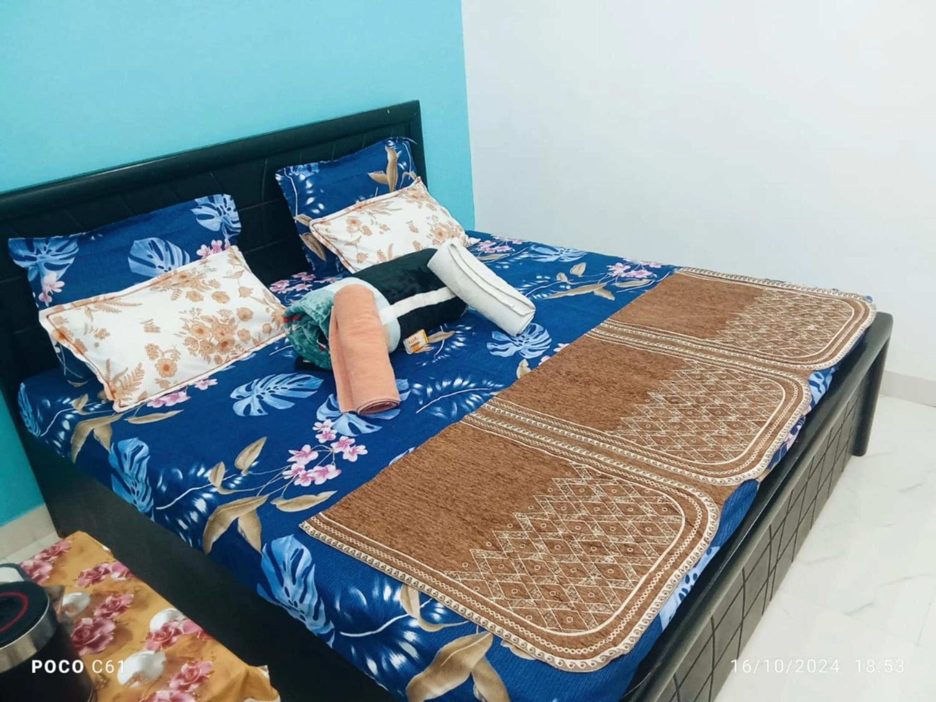 Bed in Maa vaishno paying guest house