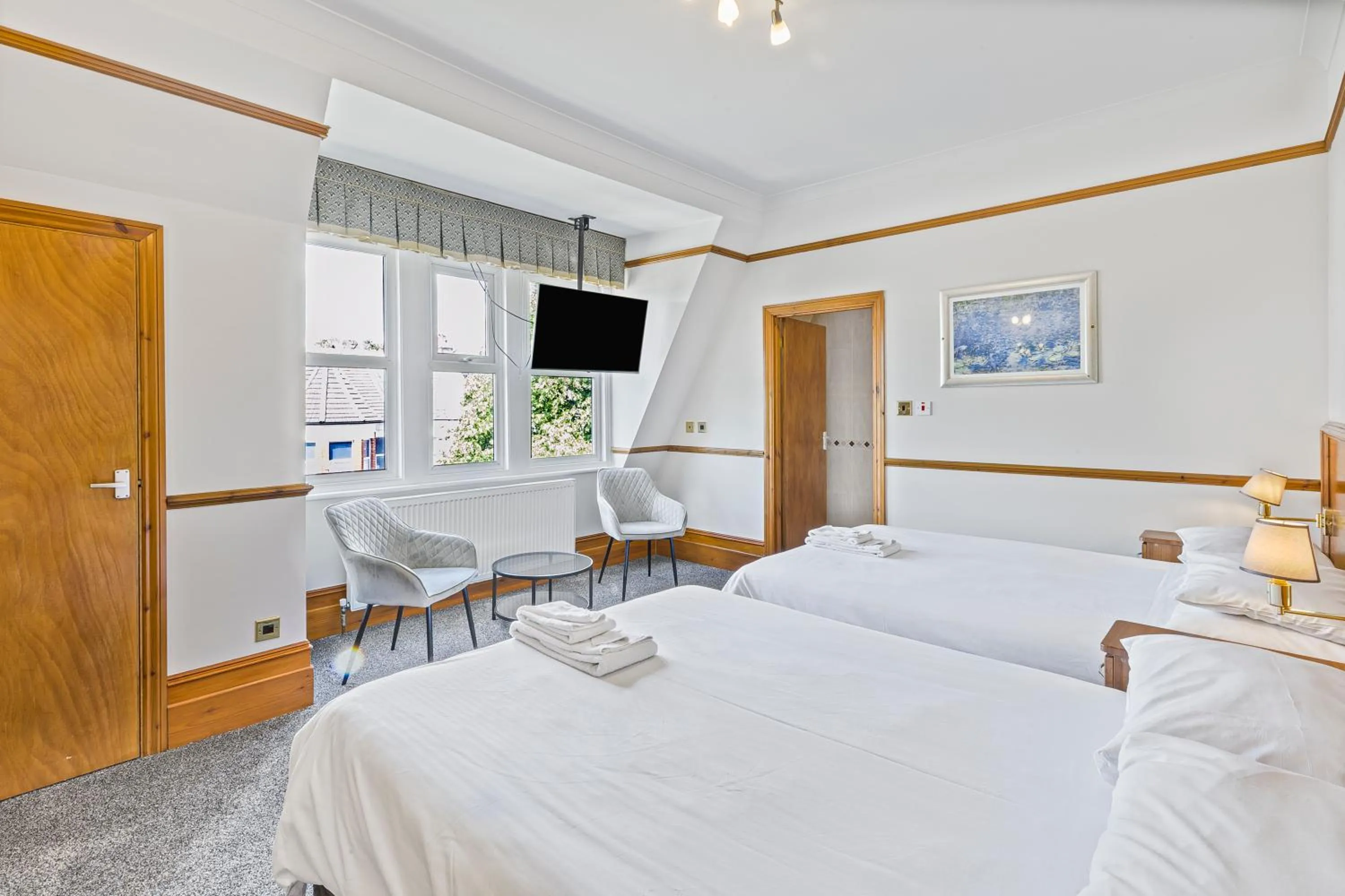 Property building, Bed in Heatherbank Guest House