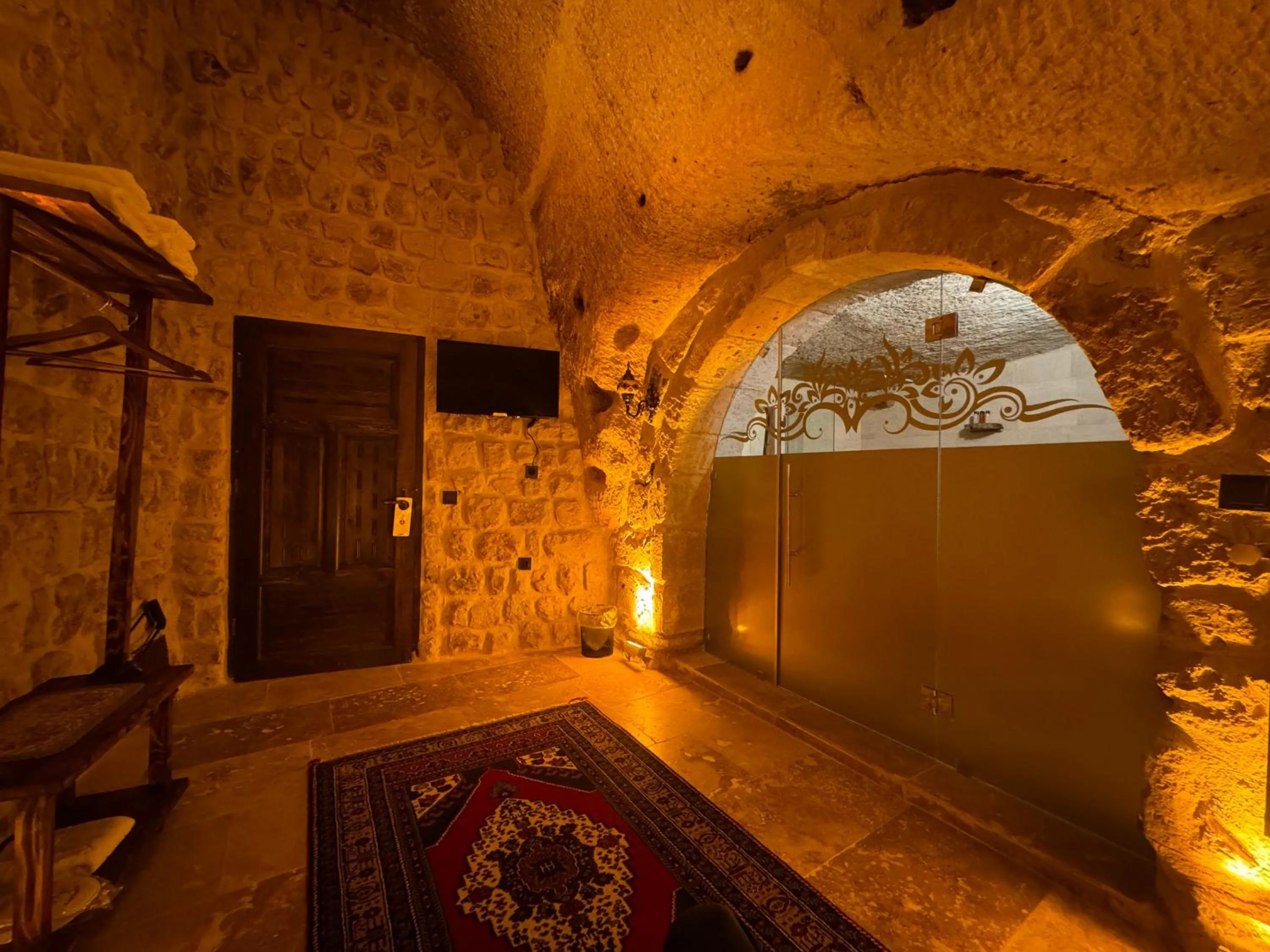 TV and multimedia in Euphoria Cave House