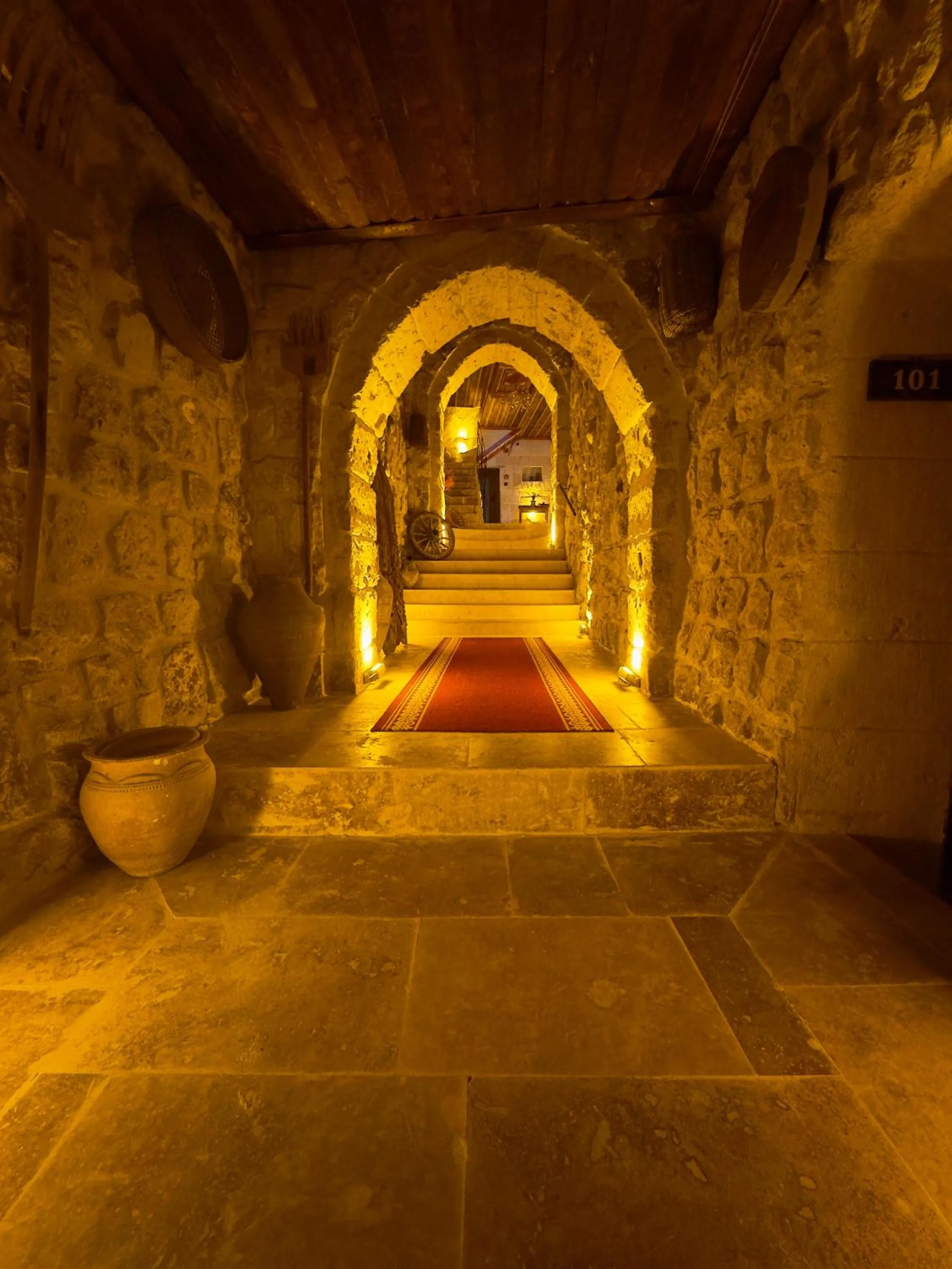 Facade/entrance in Euphoria Cave House