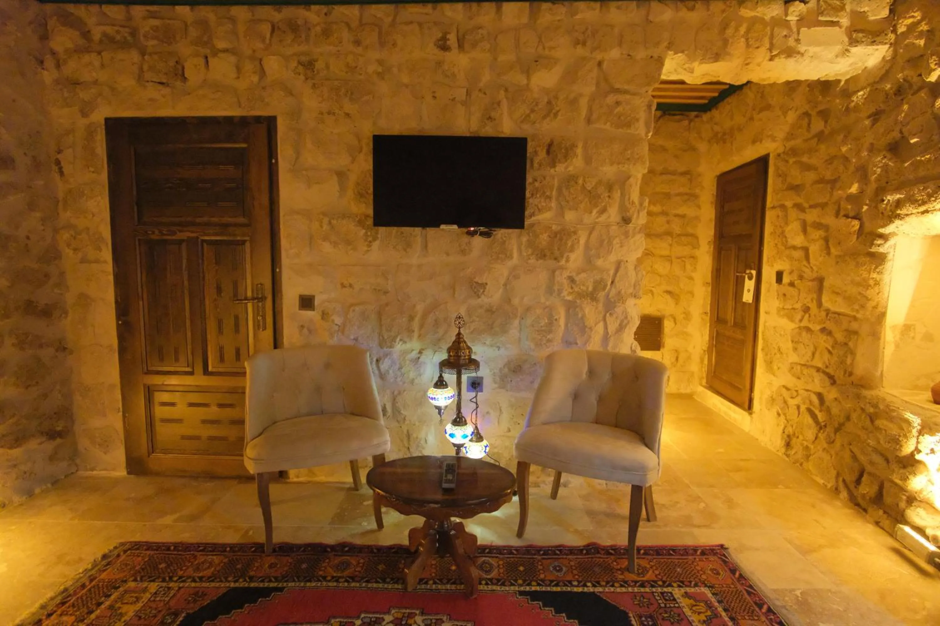 TV and multimedia in Euphoria Cave House