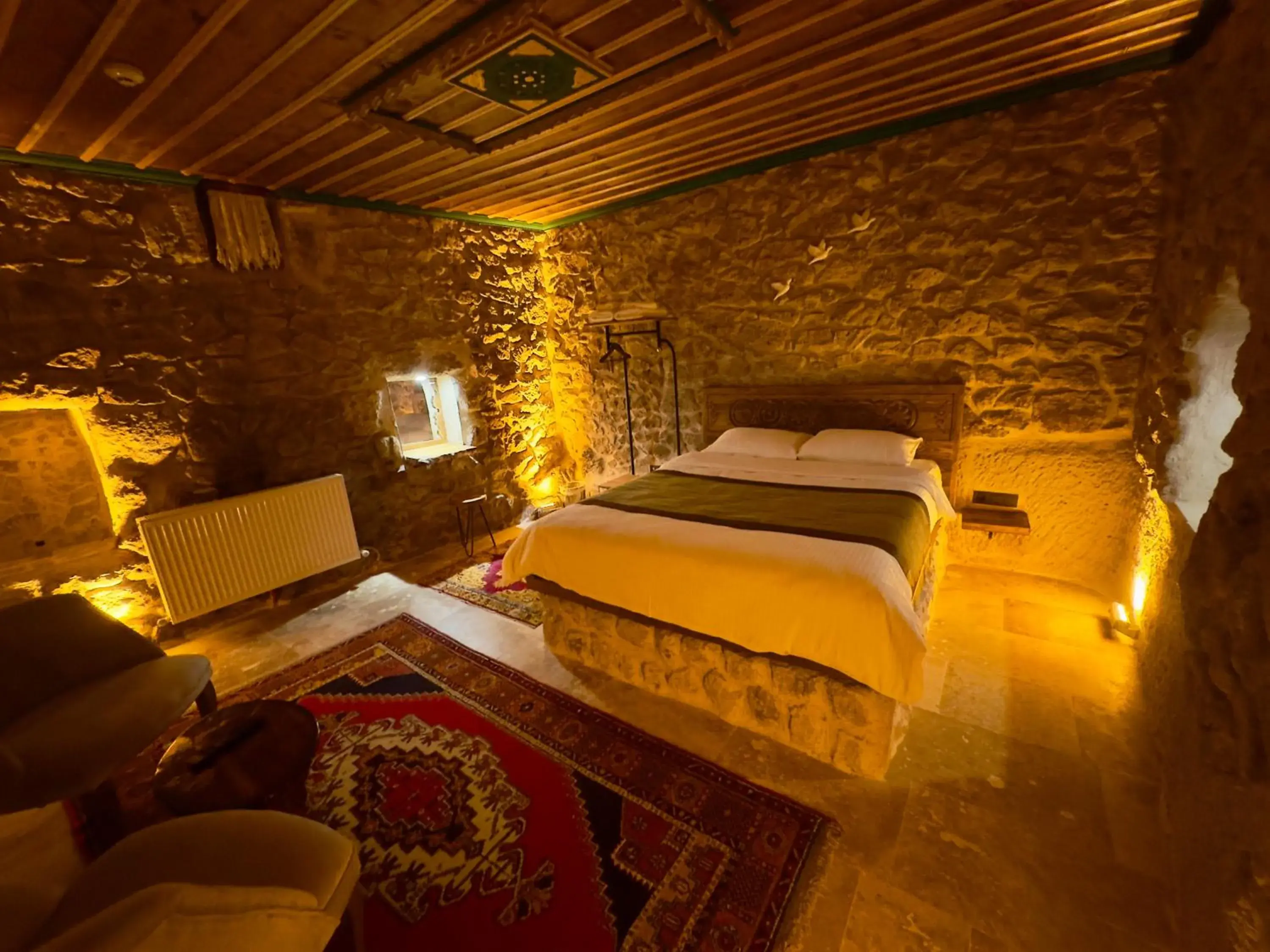 Deluxe Double Room in Euphoria Cave House Deluxe Double Room in Euphoria Cave House