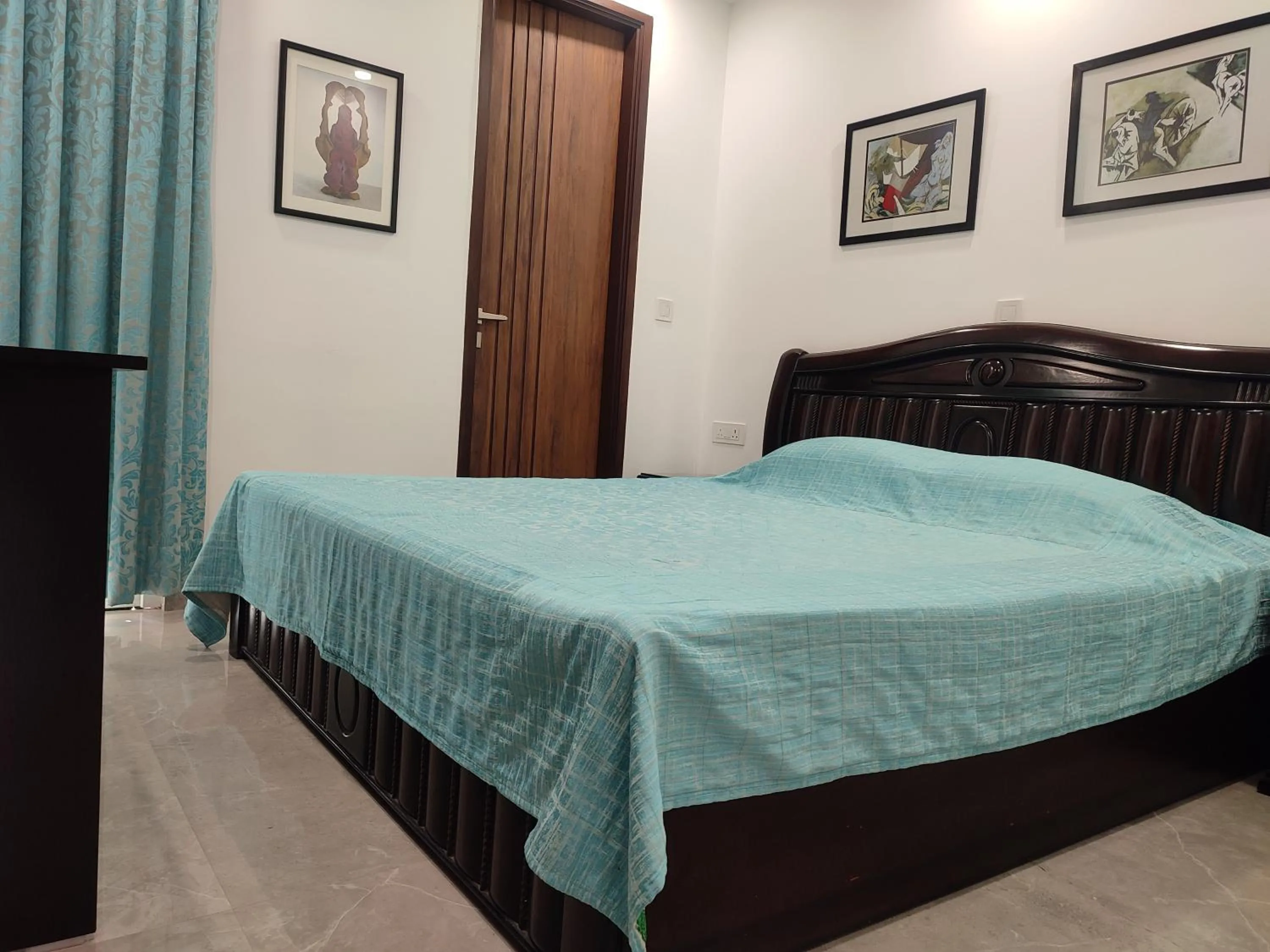 Fully Furnished Comfortable Rooms in Hauz Khas - Woodpecker Apartments