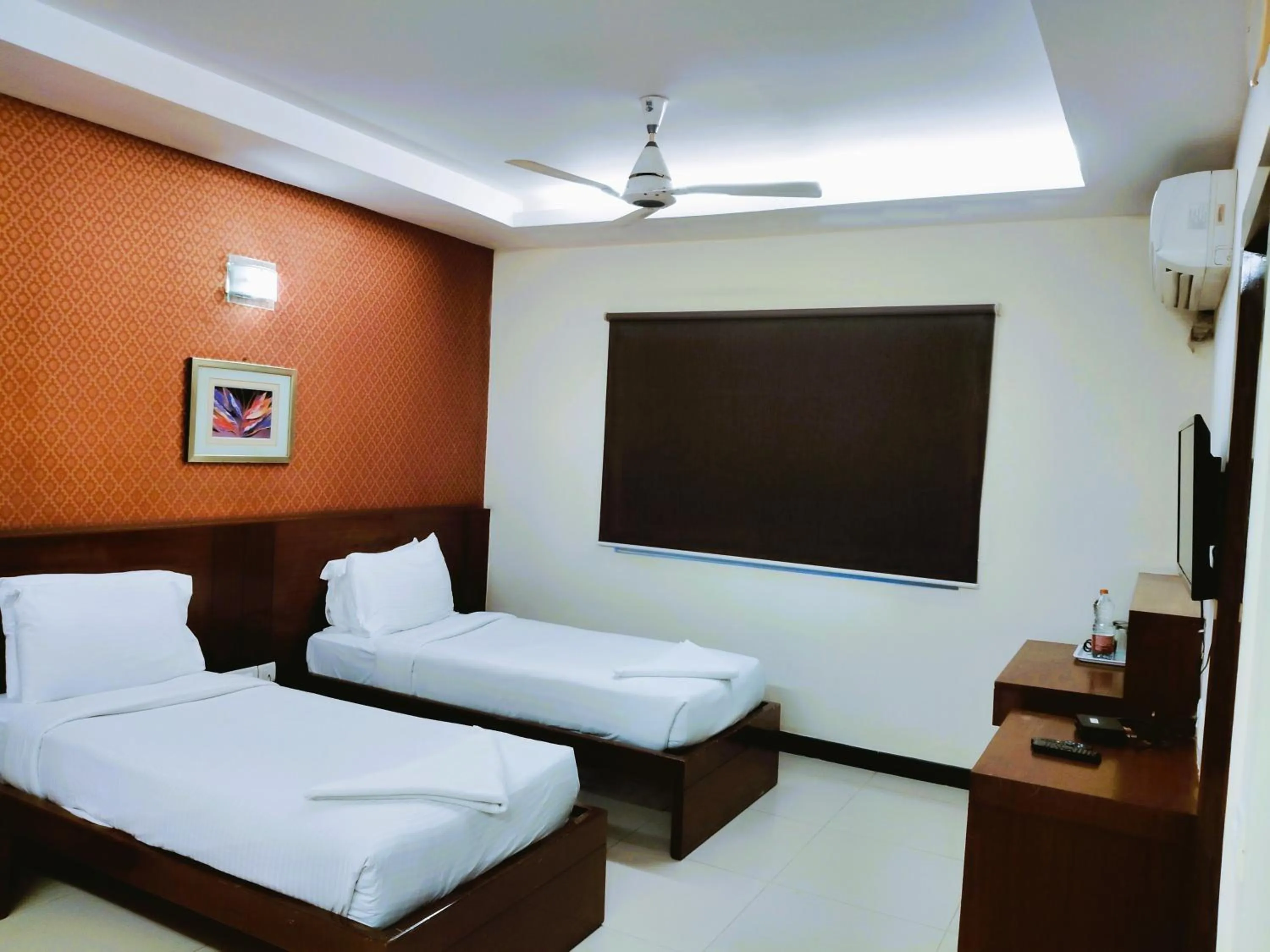 Bed in Athasri Hotel Infantry Road