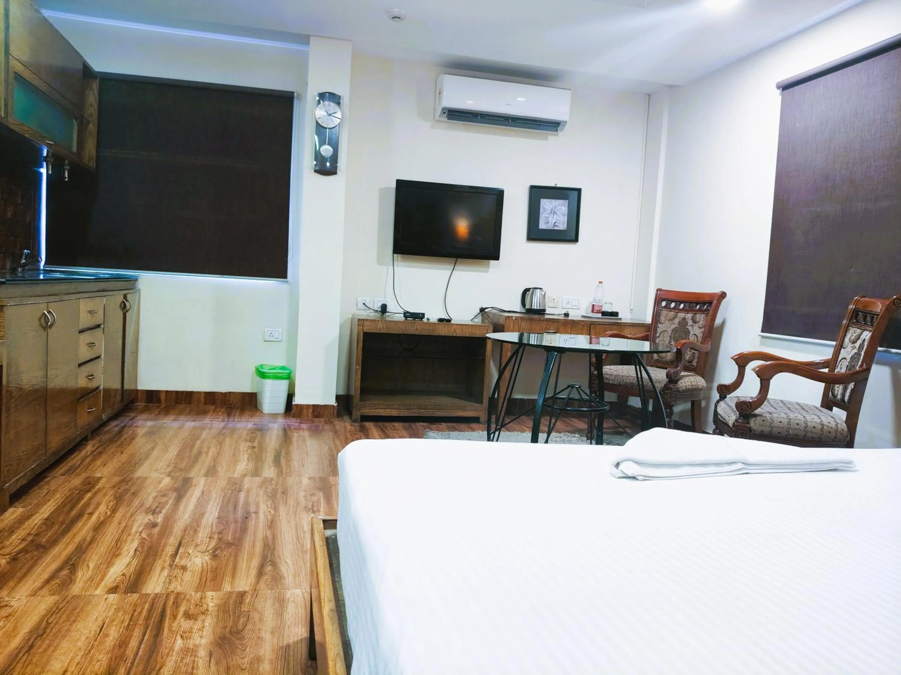 Athasri Hotel Infantry Road