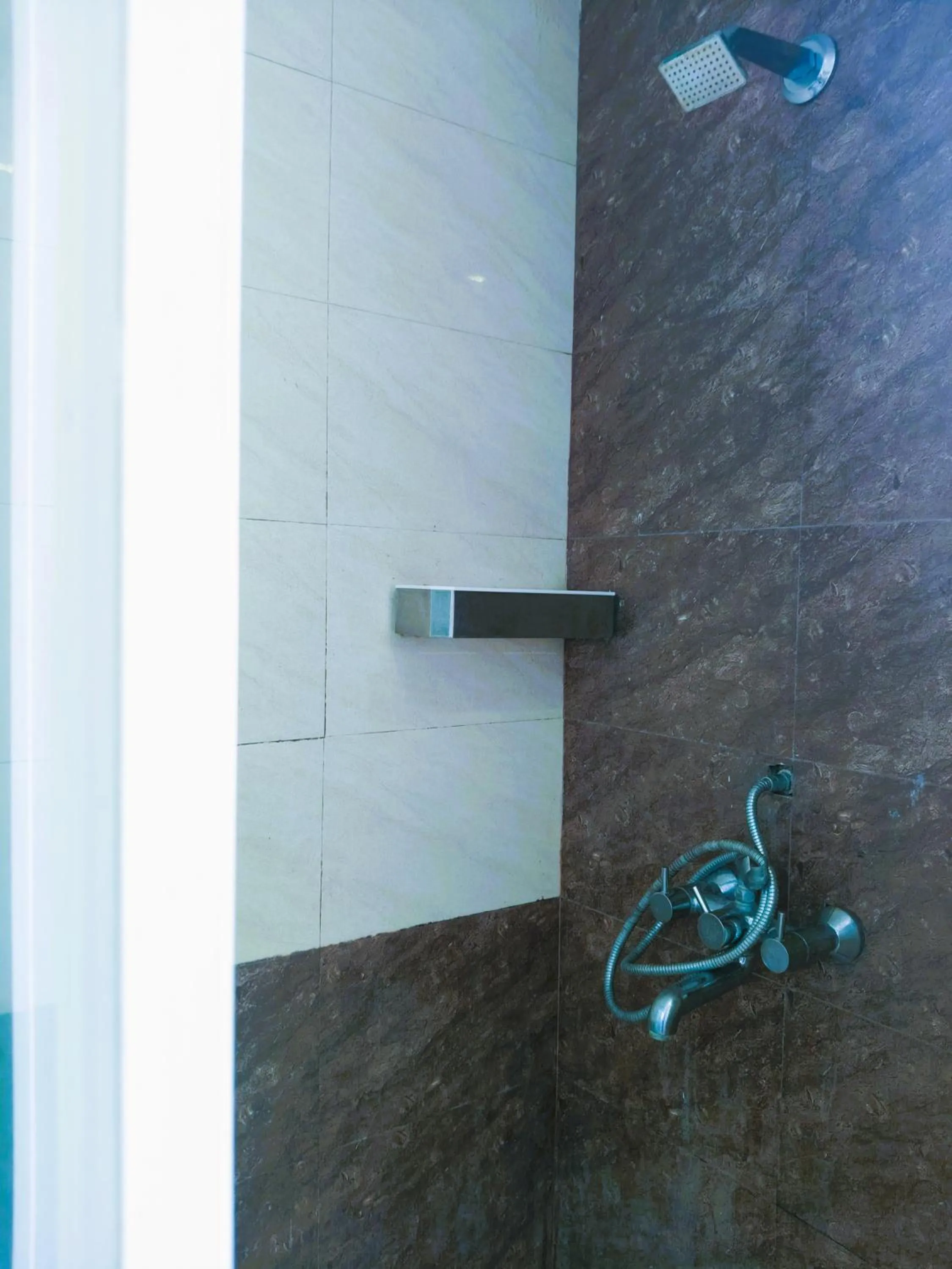 Athasri Hotel Infantry Road