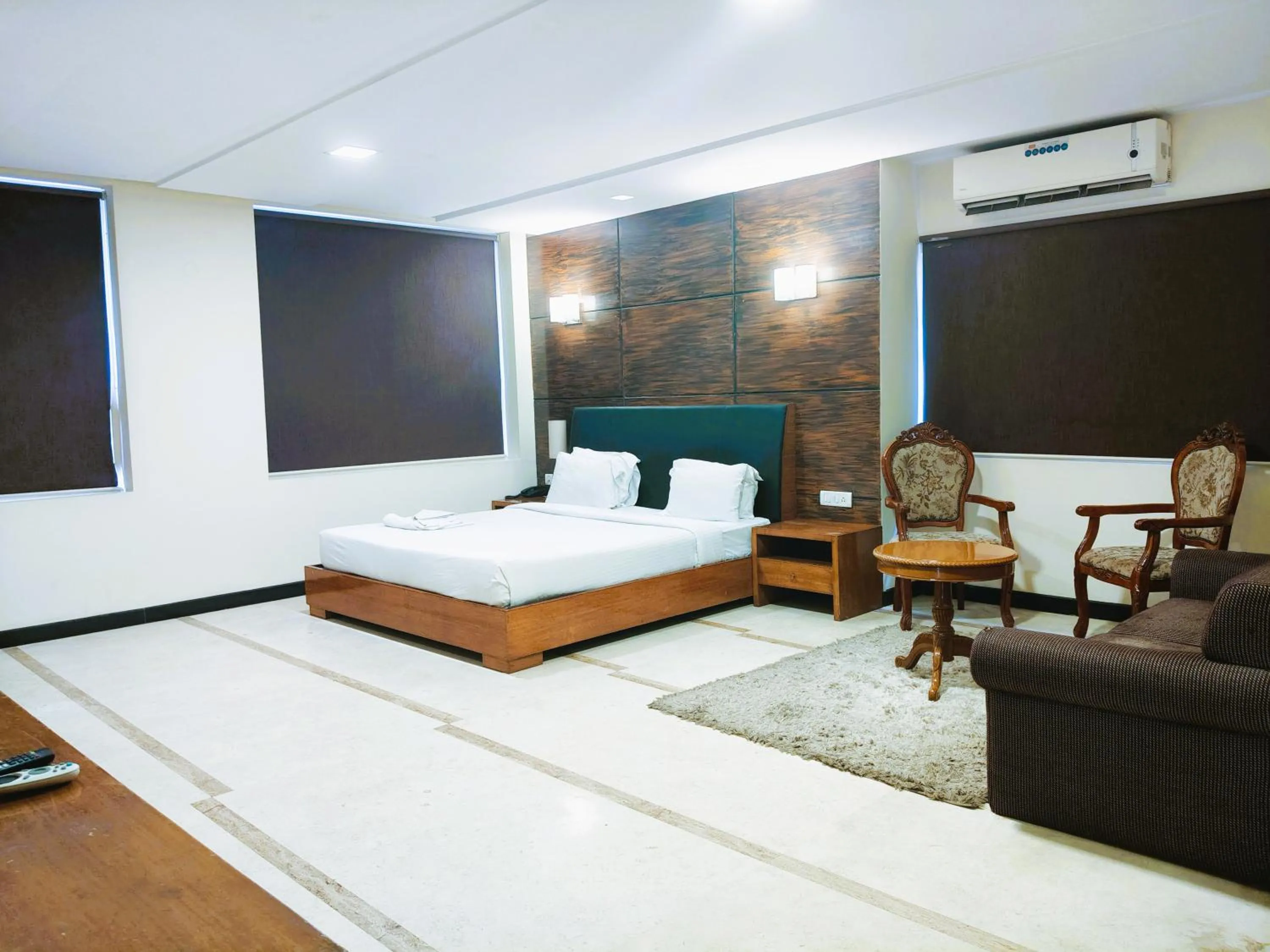 Bed in Athasri Hotel Infantry Road