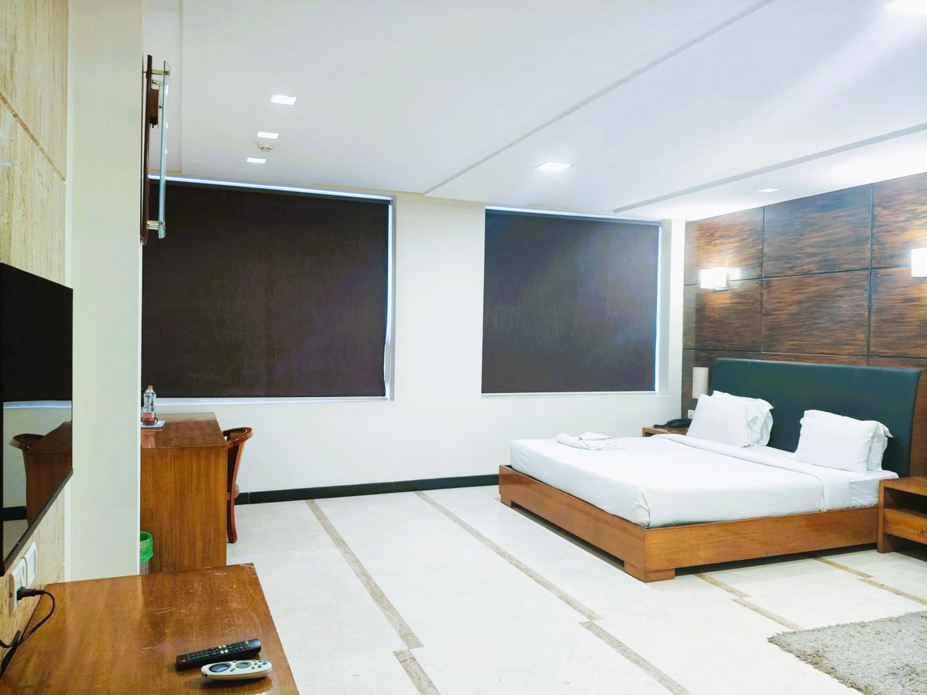 Bed in Athasri Hotel Infantry Road