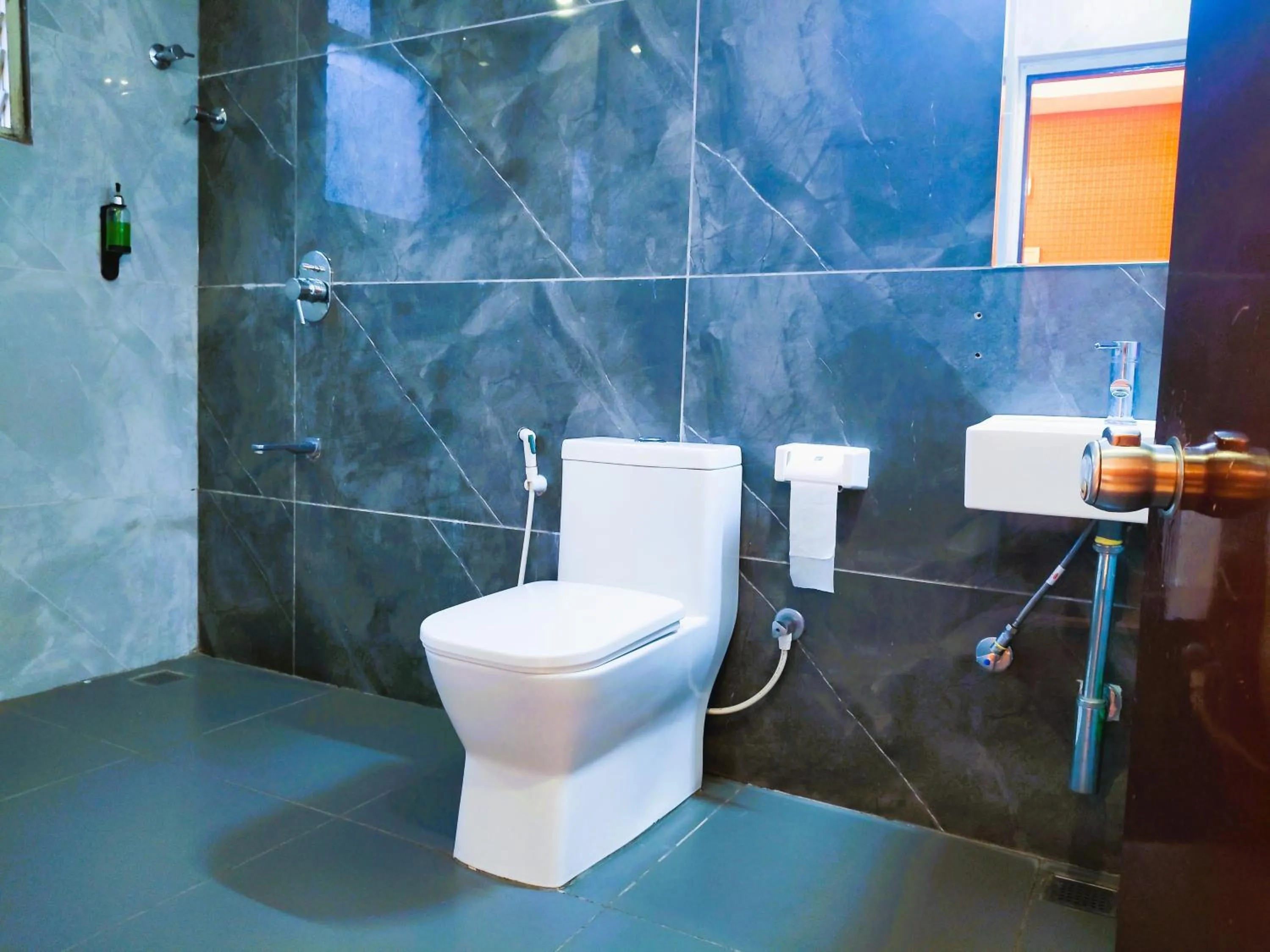 Athasri Hotel Infantry Road