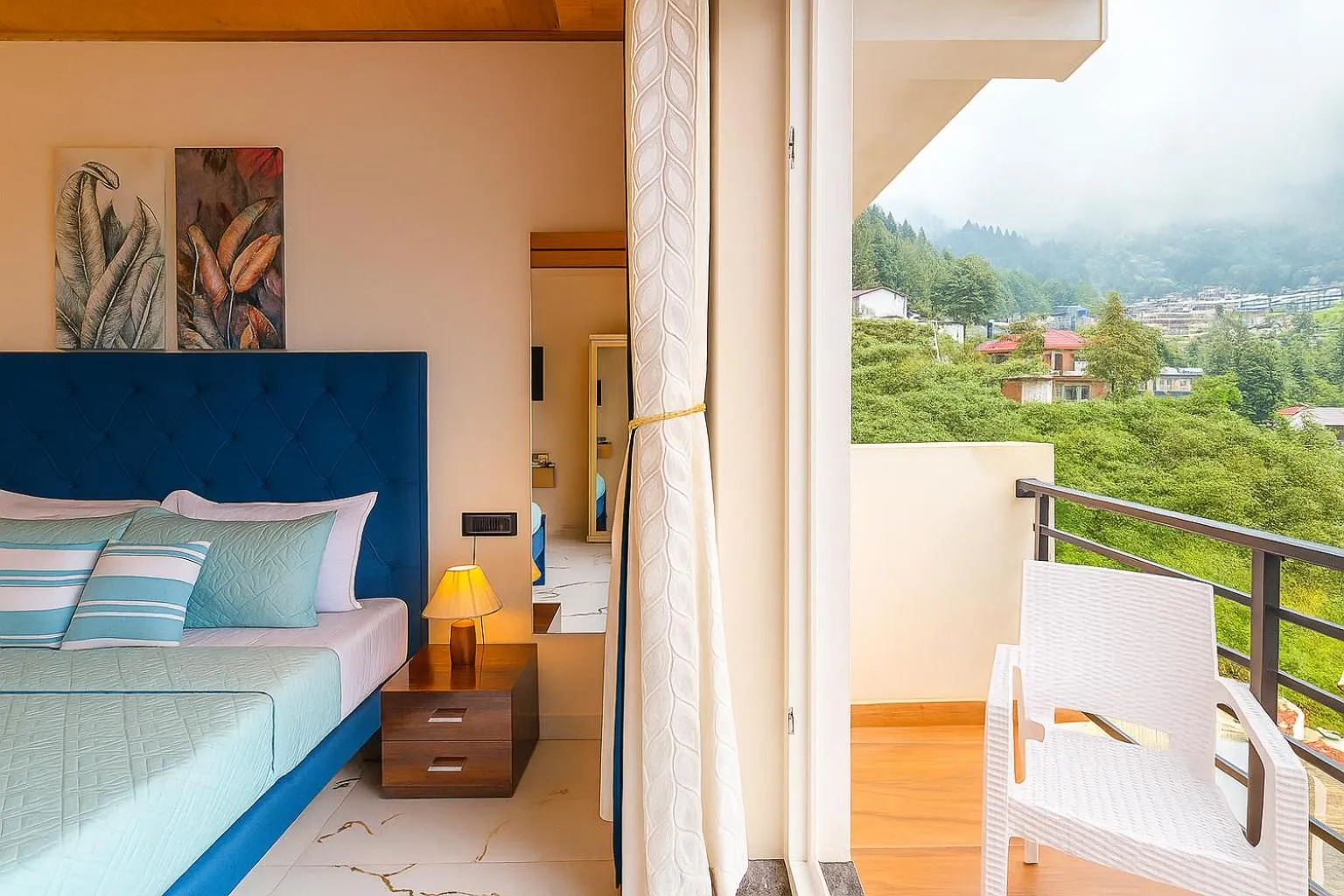 Bed in Hotel Shiva Lake - Near Mussoorie Lake