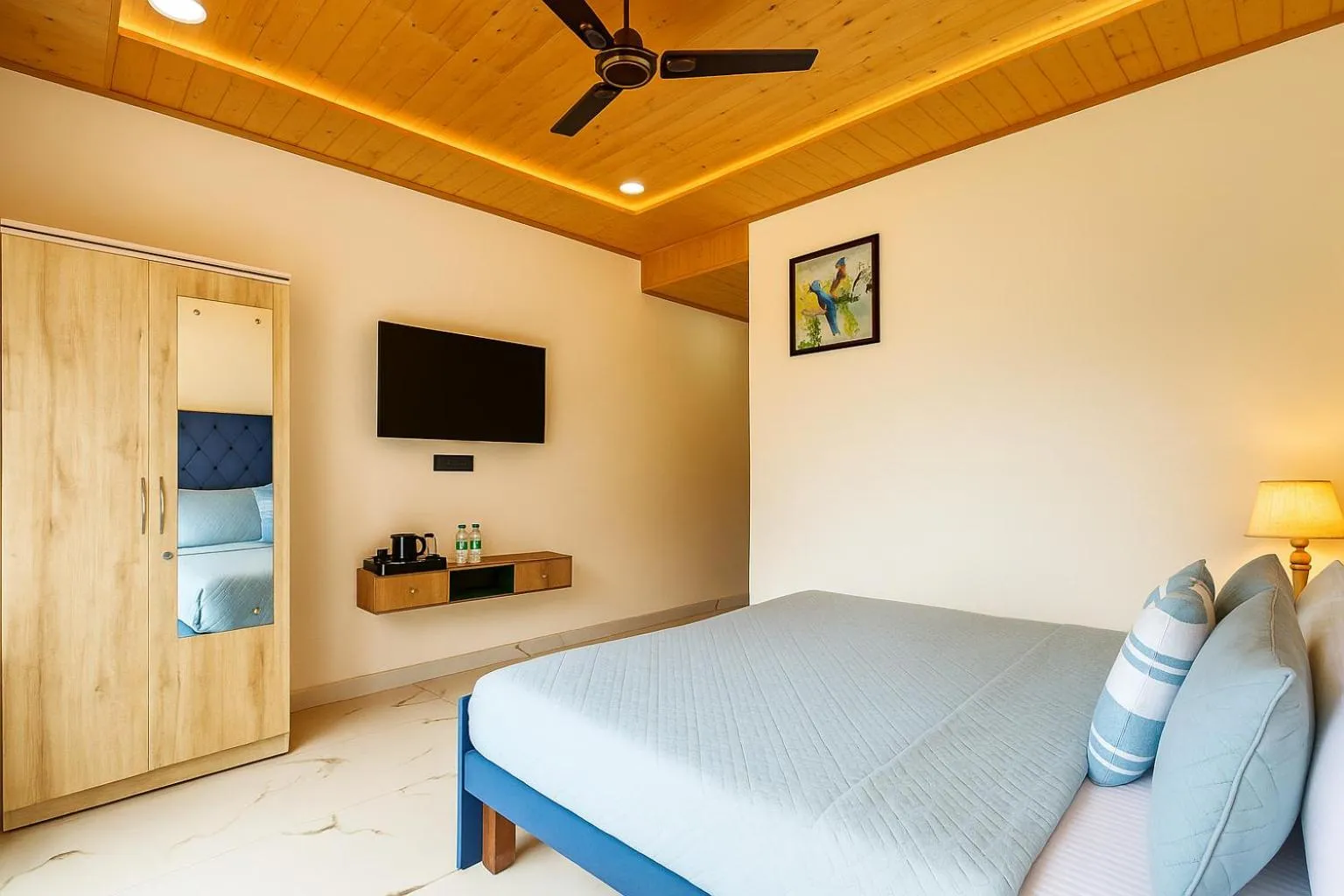 Bed in Hotel Shiva Lake - Near Mussoorie Lake