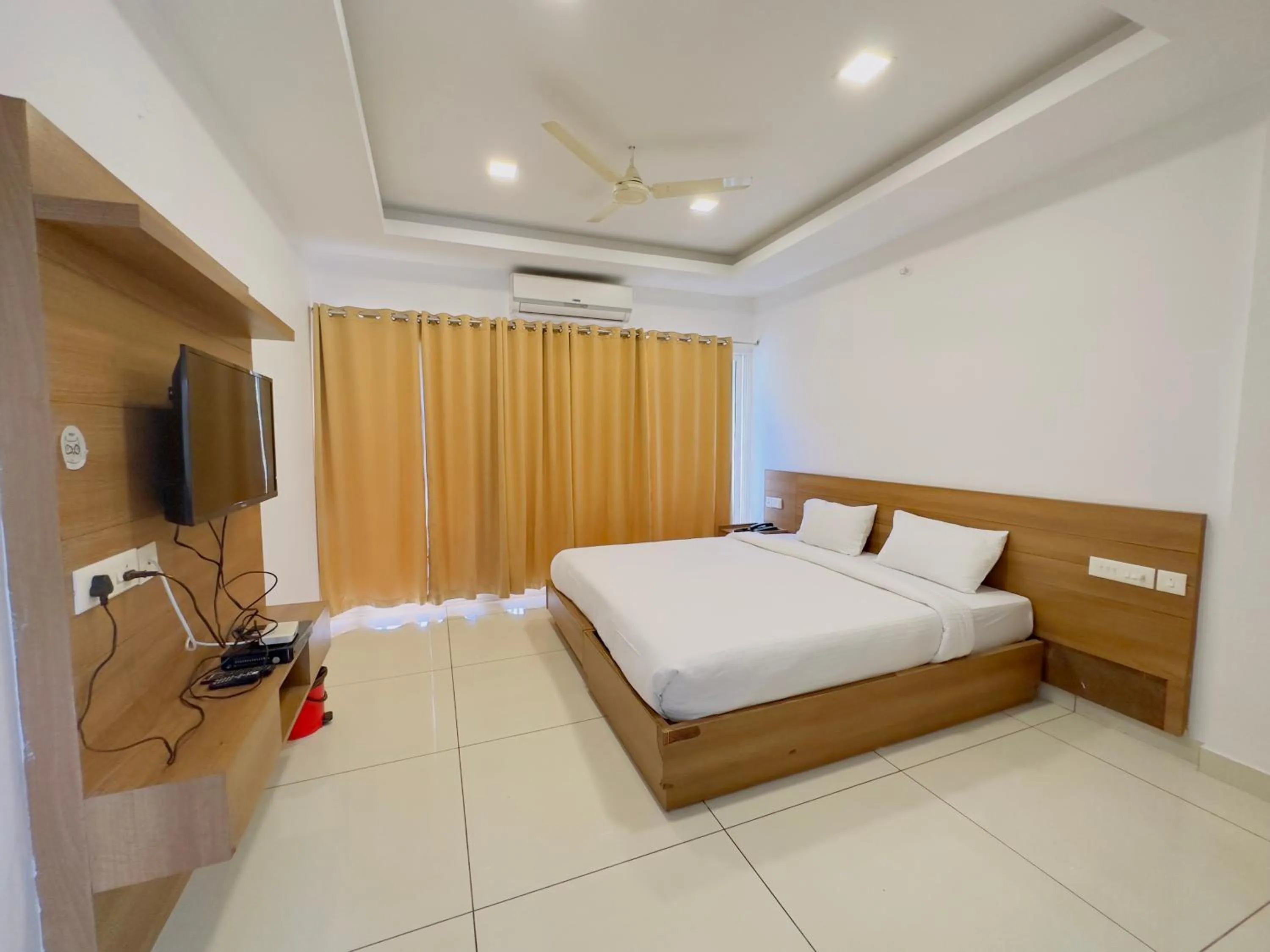 Bed in HOTEL LETS STAY