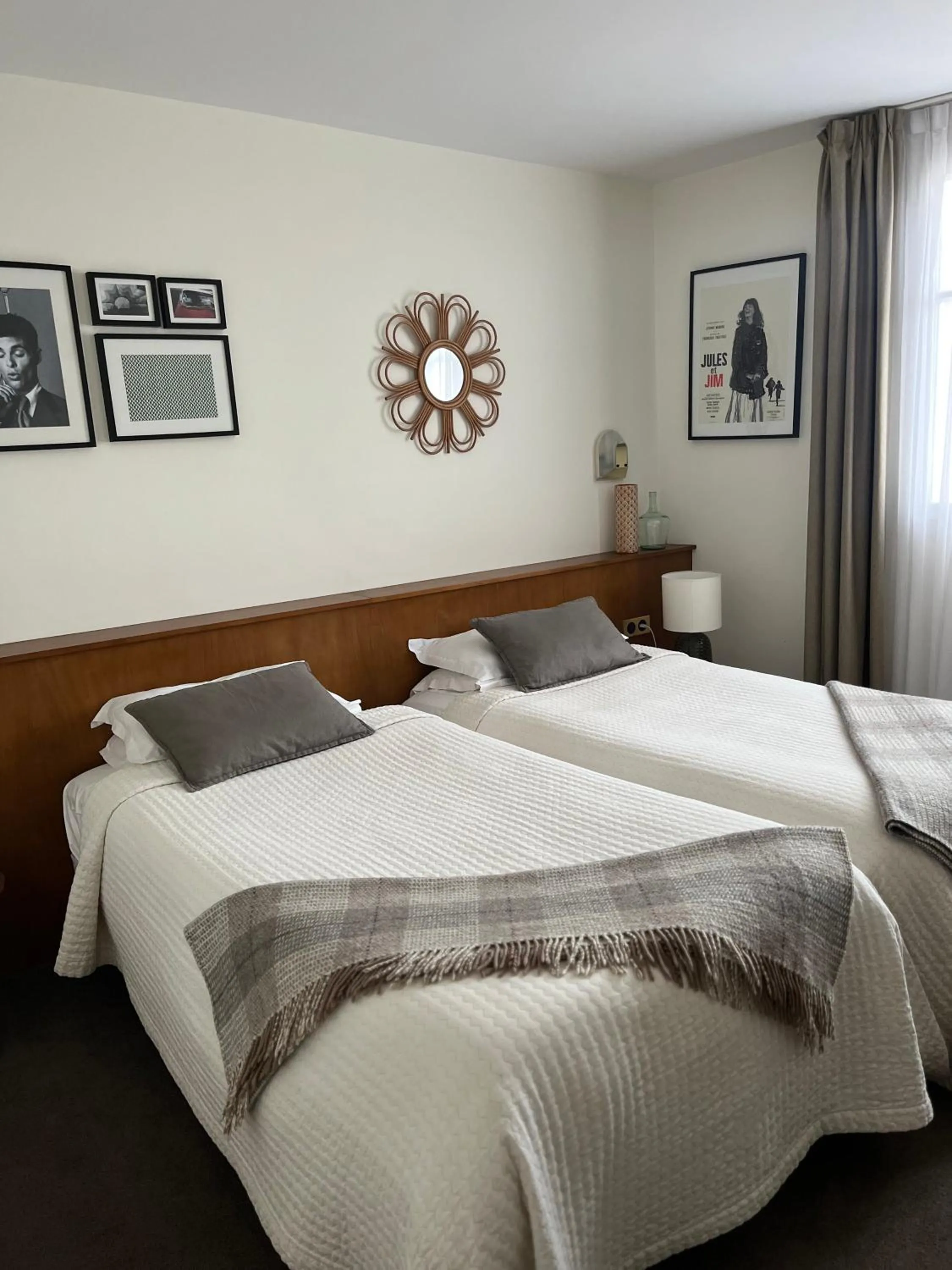 Bed in Le Téméraire Hôtel