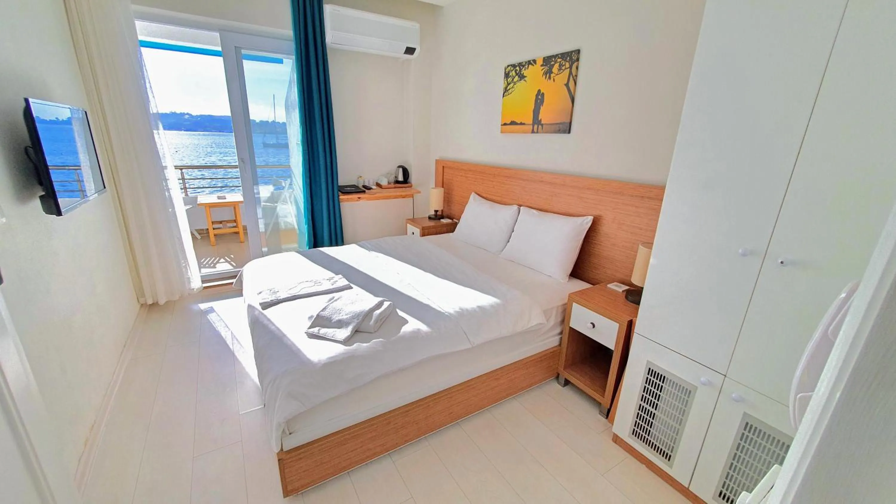 Photo of the whole room, Bed in Midilli Konak Foca