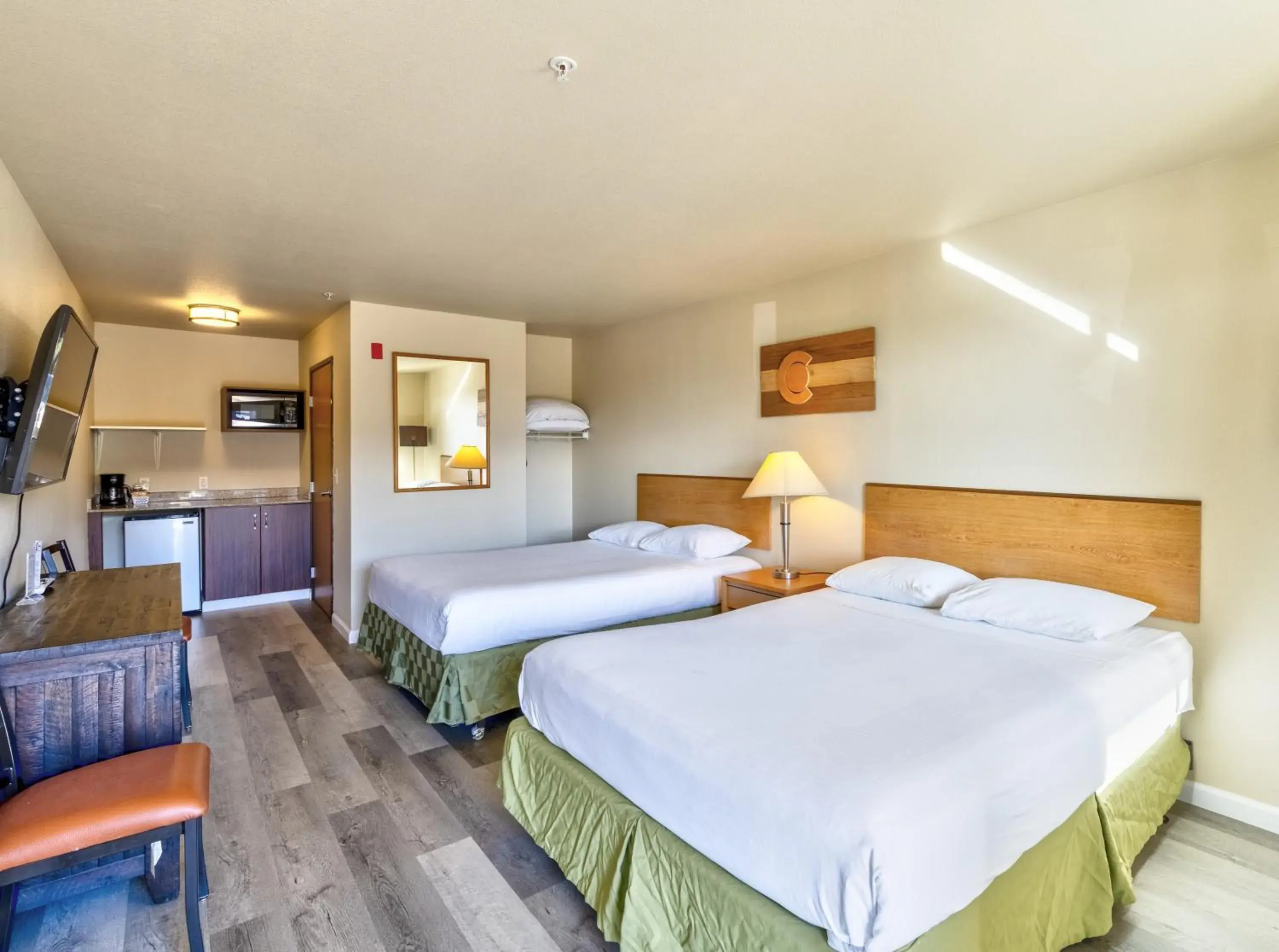 Queen Room with Two Queen Beds in City Inn Queen Room with Two Queen Beds in City Inn