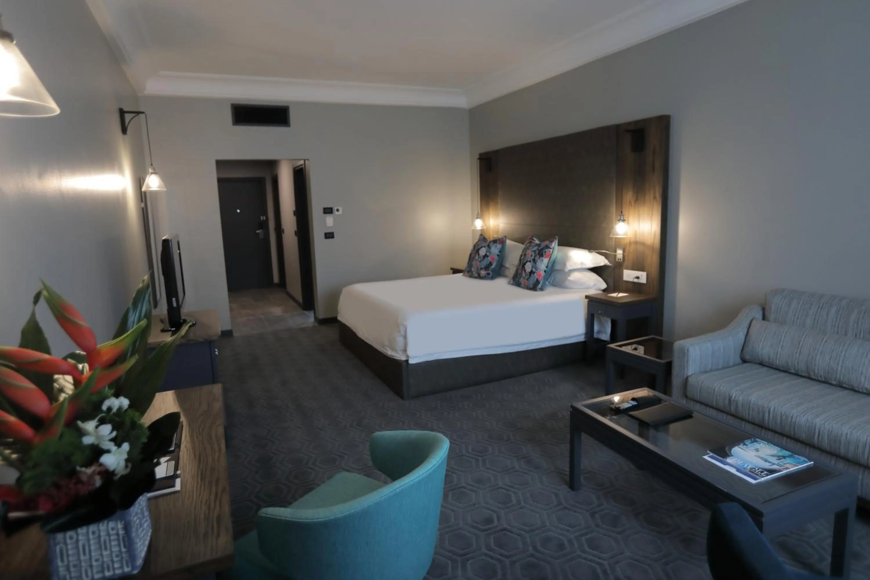 Photo of the whole room, Bed in Fiesta Royale Hotel