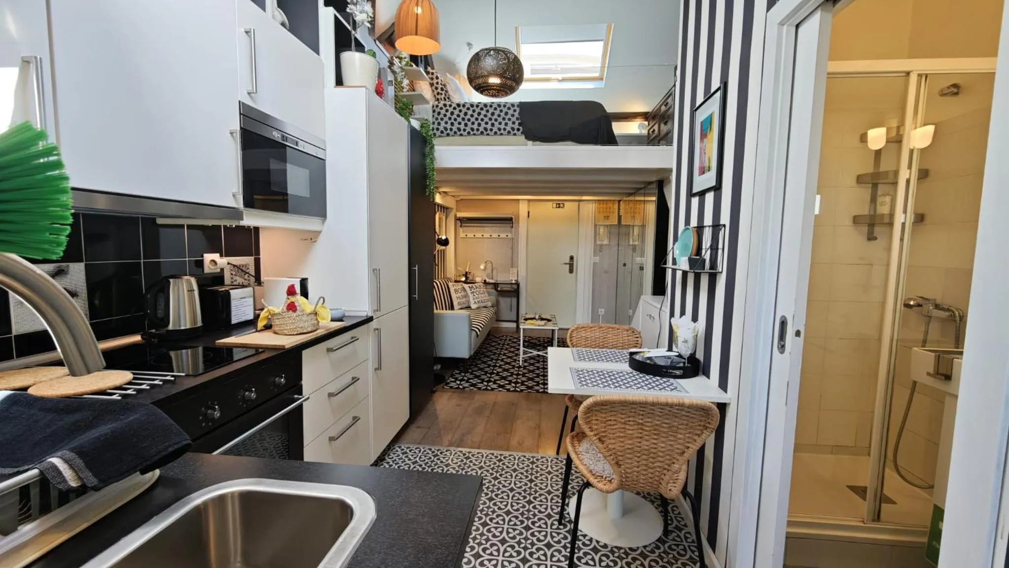 Bed in Studios with Mezzanine Rua da Moeda