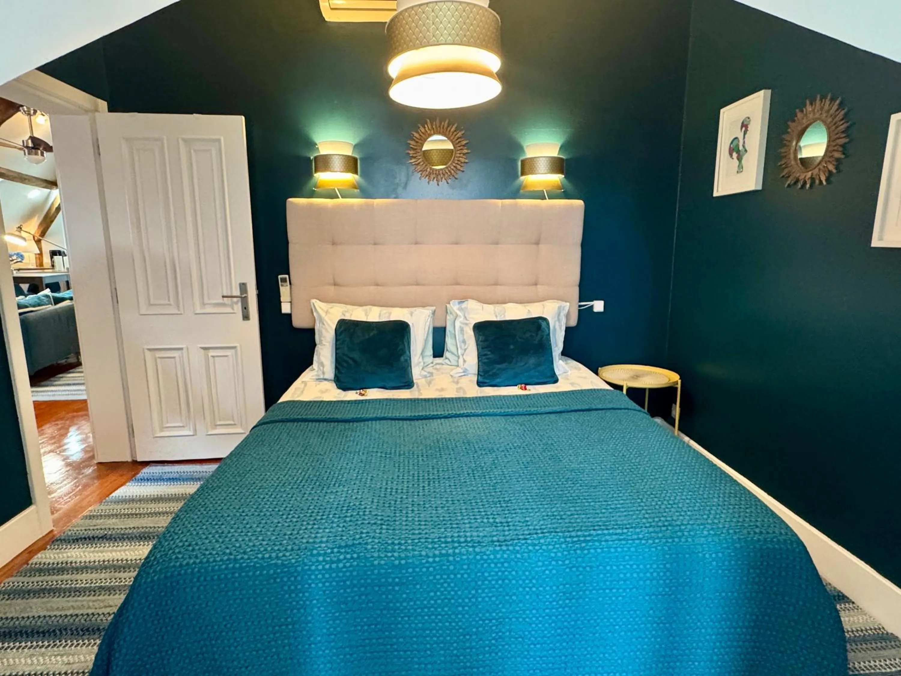 Bed in Studios with Mezzanine Rua da Moeda