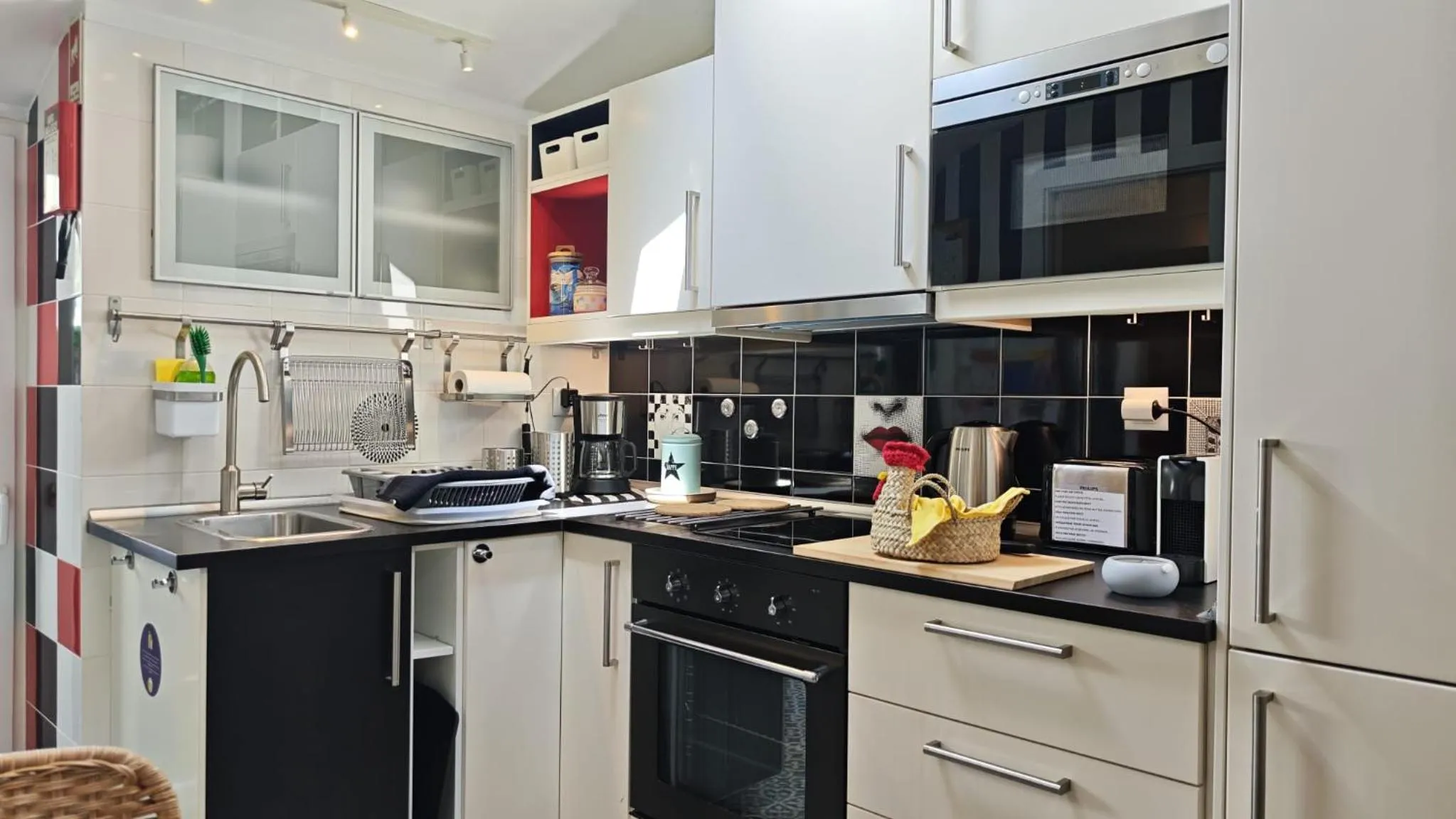 Kitchen or kitchenette in Studios with Mezzanine Rua da Moeda