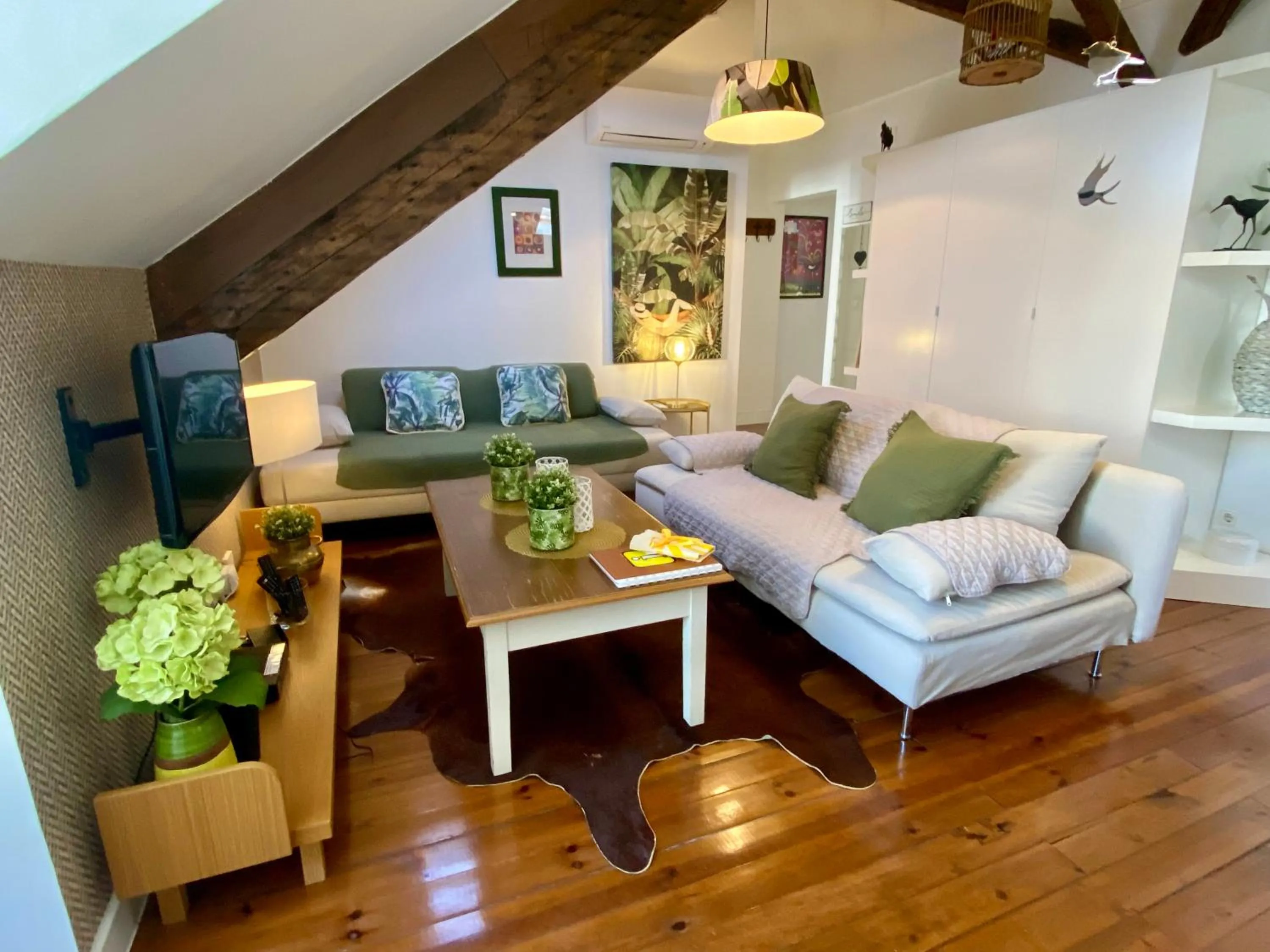 Bed in Studios with Mezzanine Rua da Moeda