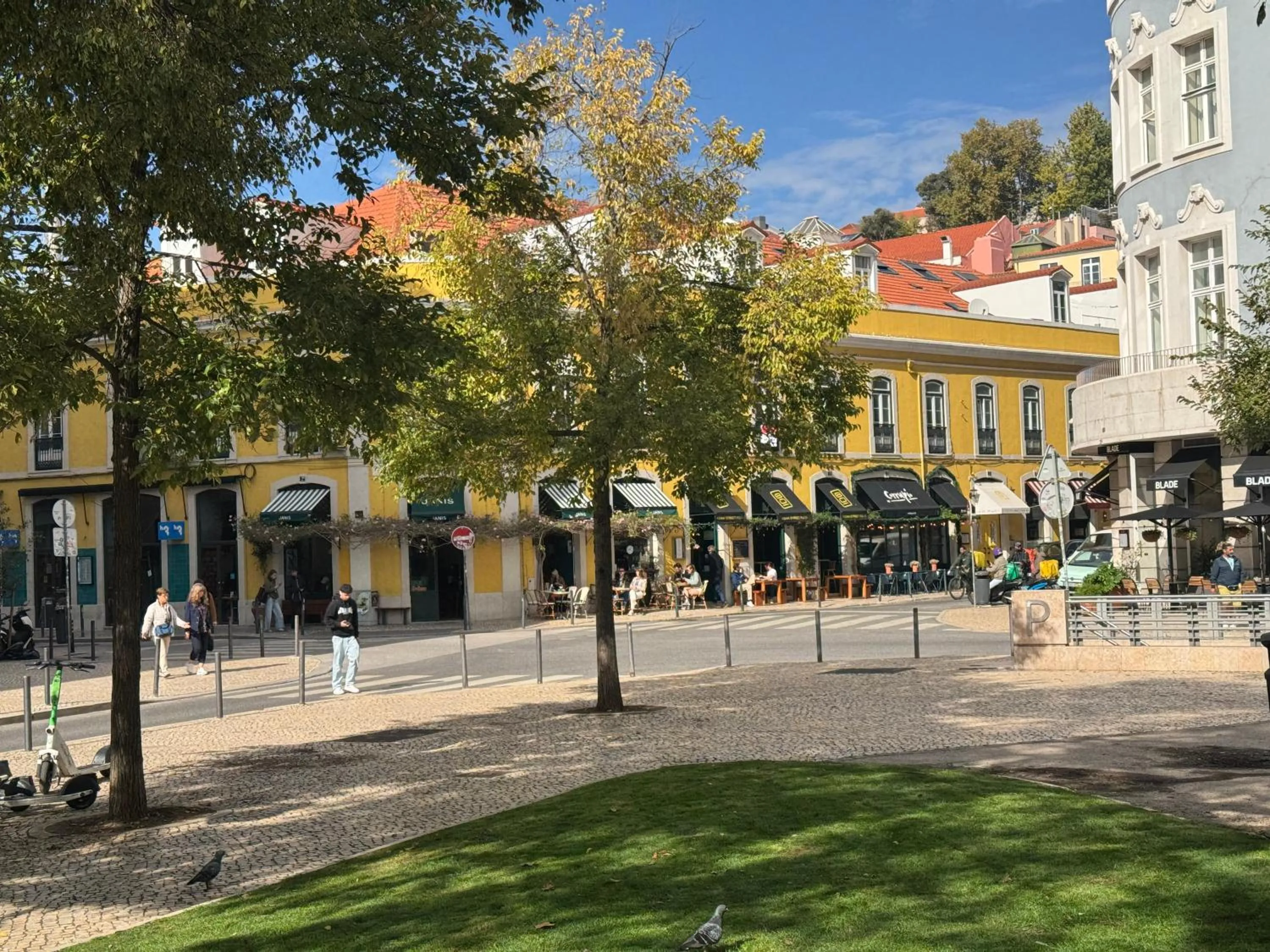 Property building in Studios with Mezzanine Rua da Moeda