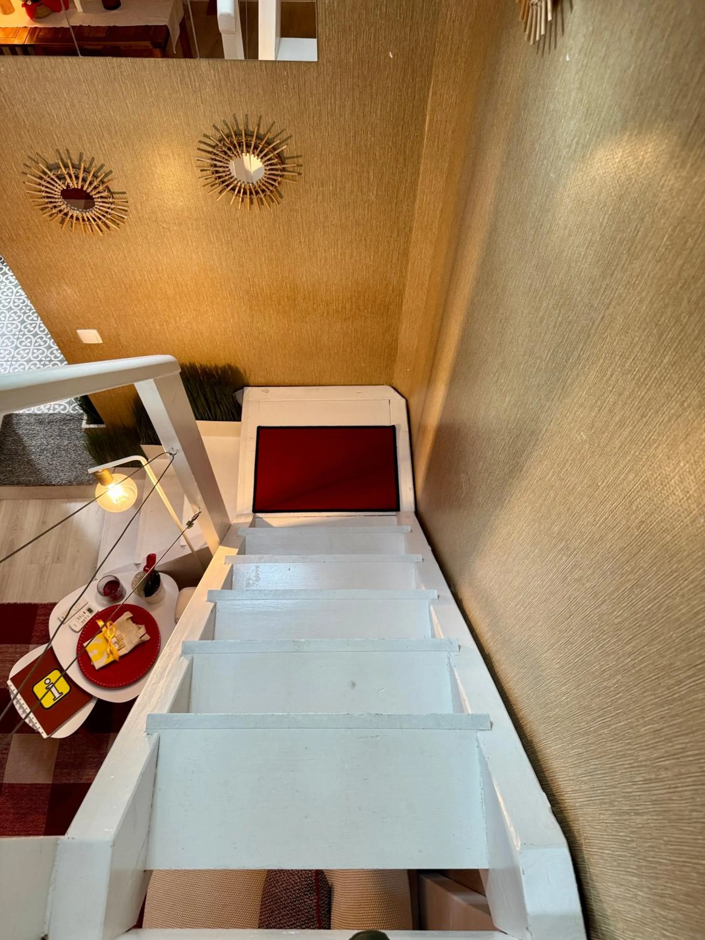 Photo of the whole room, Bed in Studios with Mezzanine Rua da Moeda