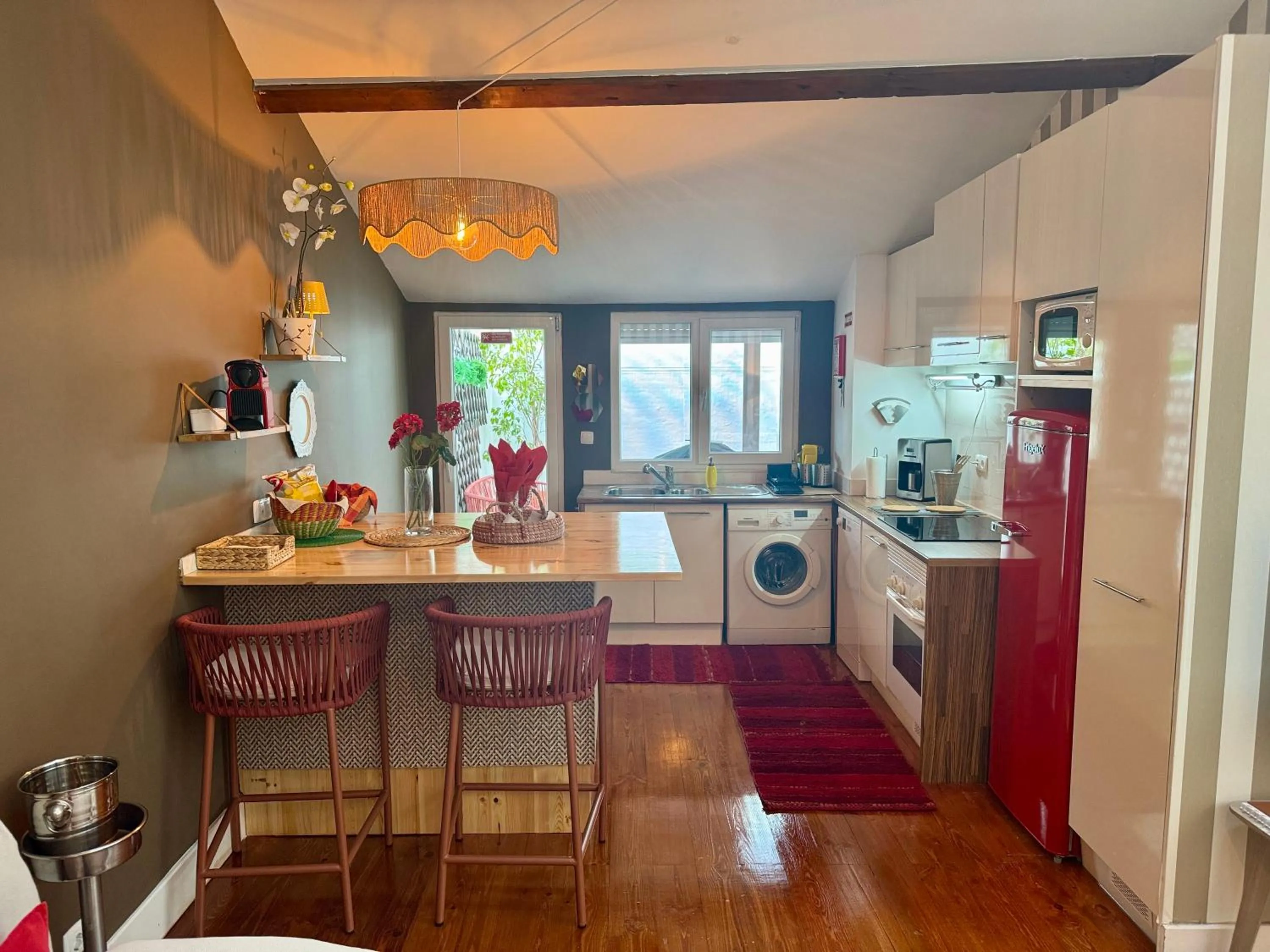 Coffee/tea facilities in Studios with Mezzanine Rua da Moeda