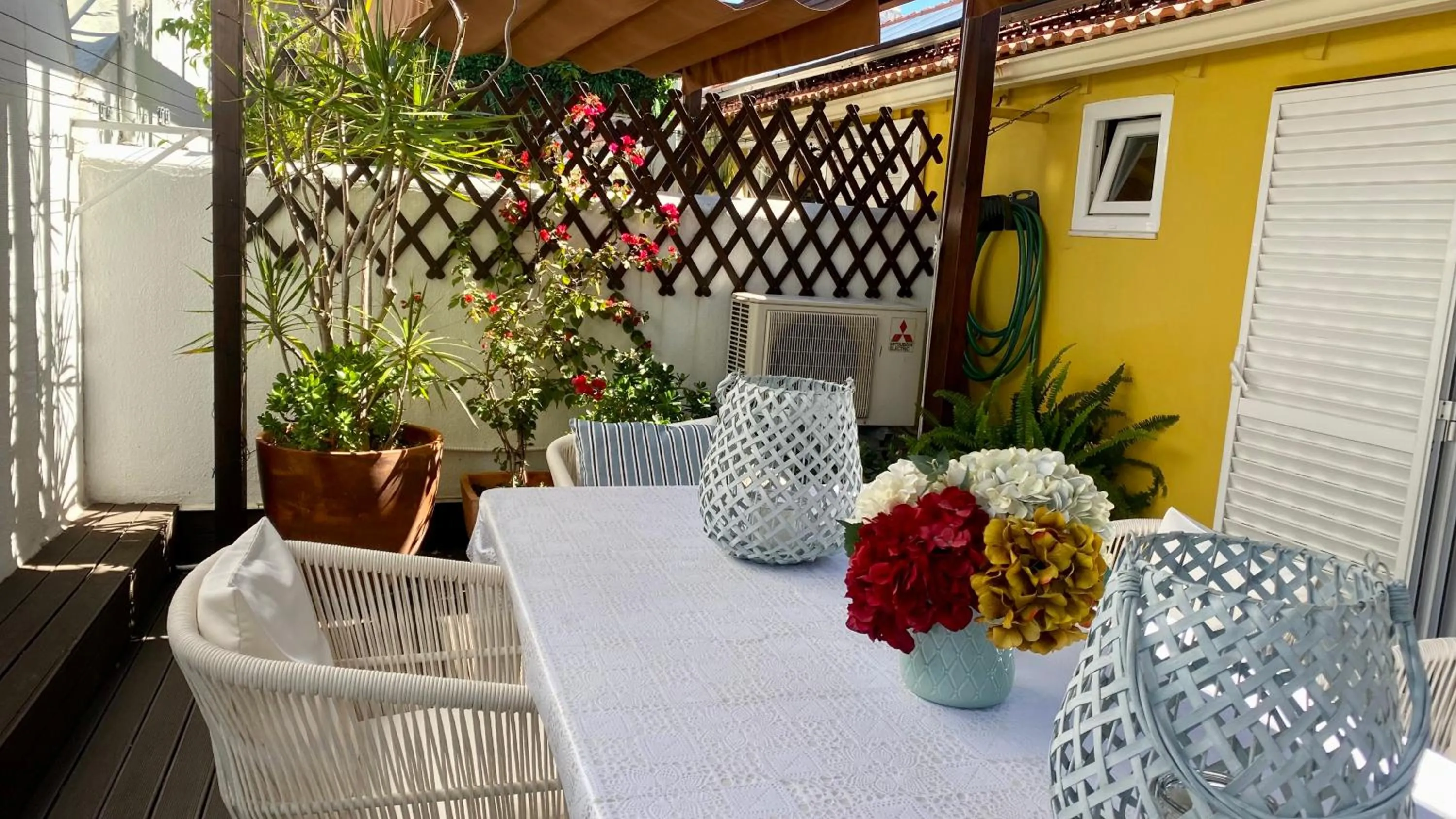 Garden in Studios with Mezzanine Rua da Moeda