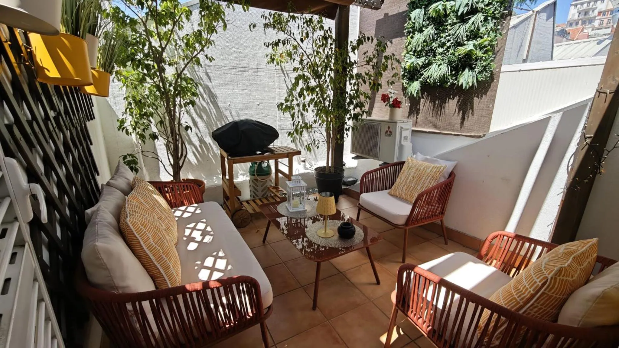 BBQ facilities in Studios with Mezzanine Rua da Moeda