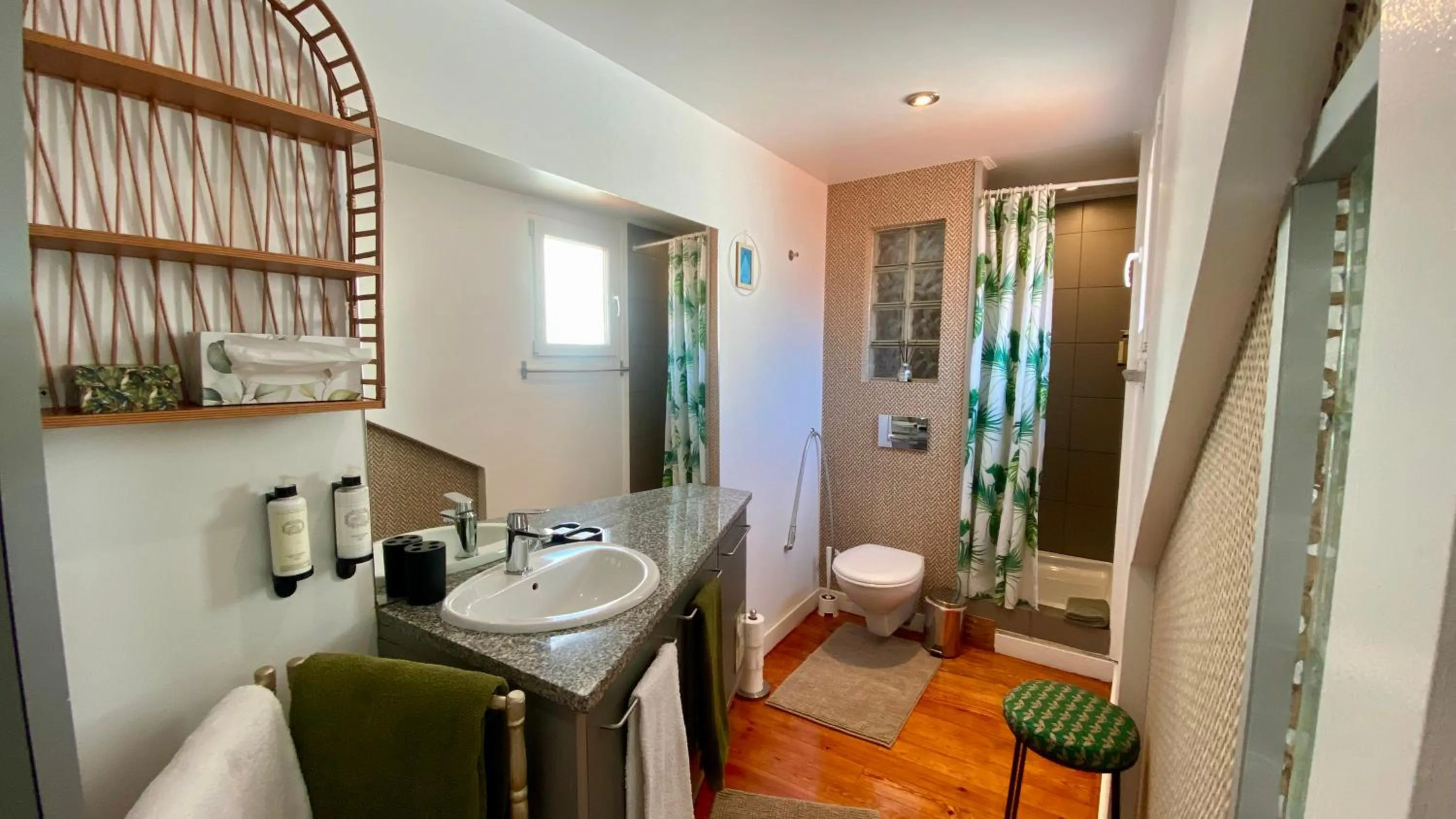 Bathroom in Studios with Mezzanine Rua da Moeda