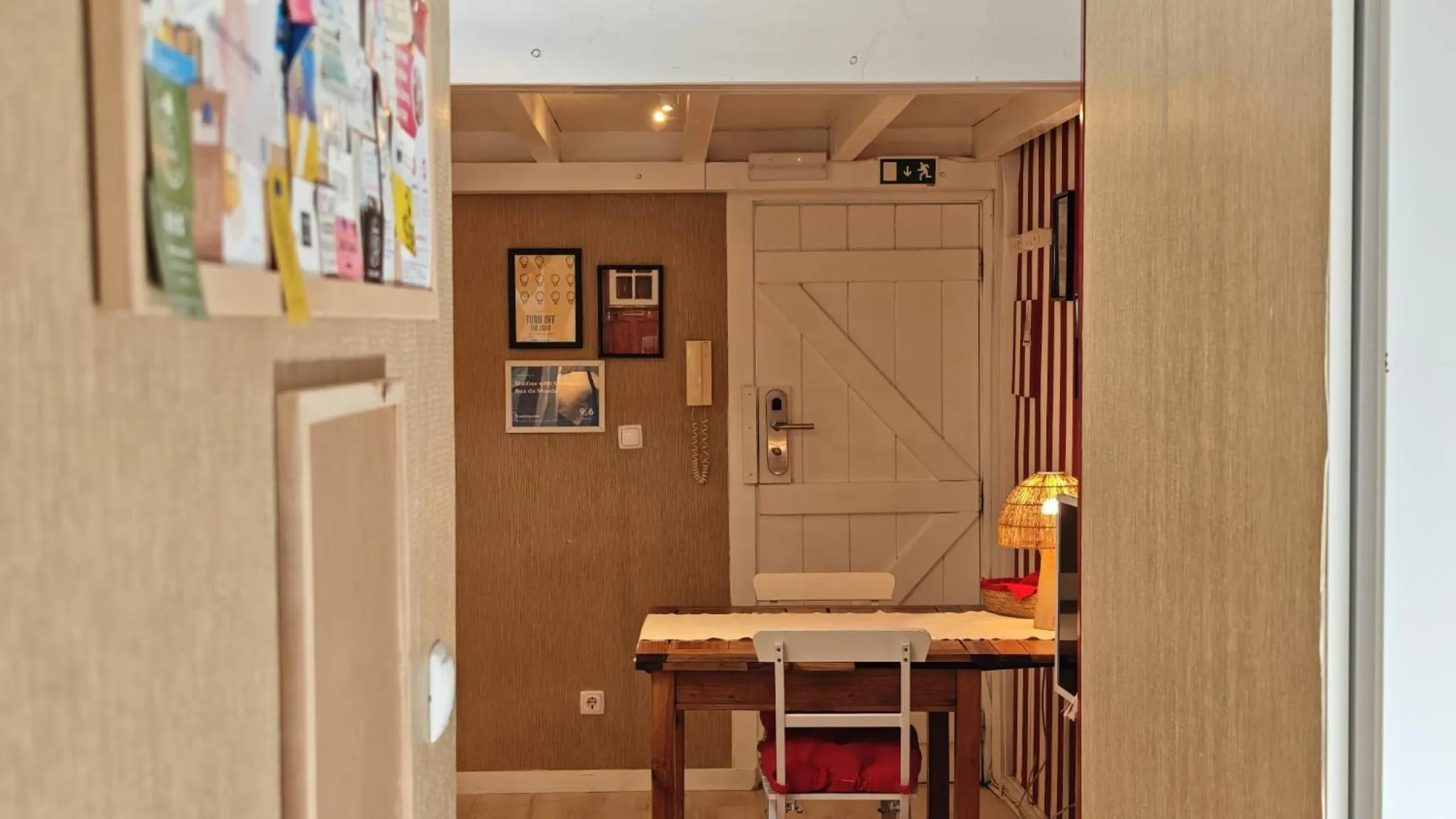 Dining area in Studios with Mezzanine Rua da Moeda