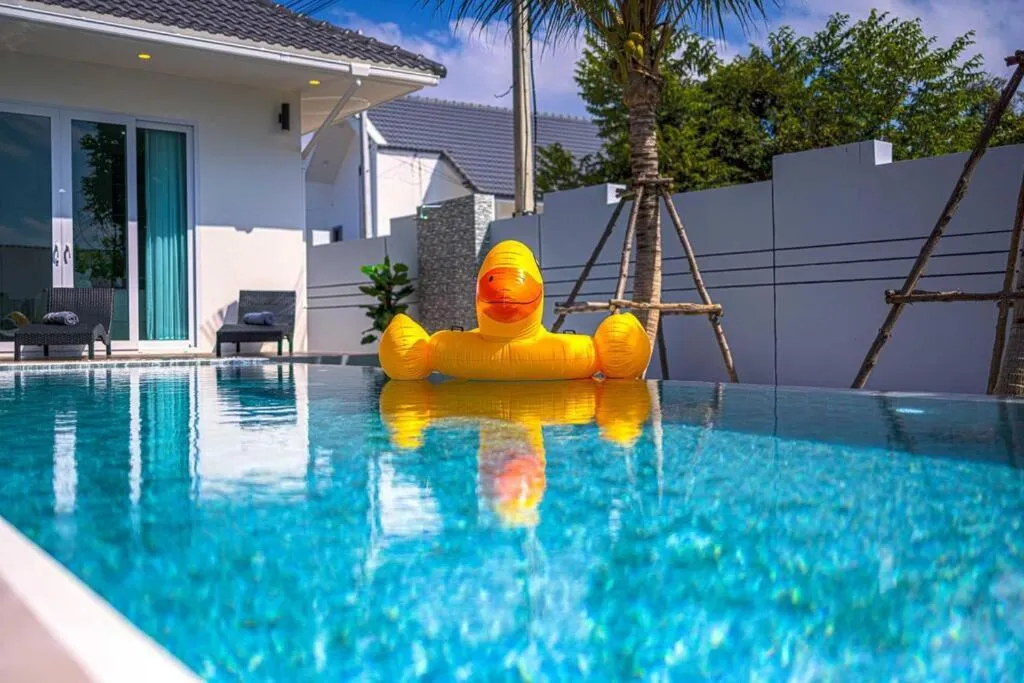 Private Modern 3 Bedroom Pool Villa! AV1