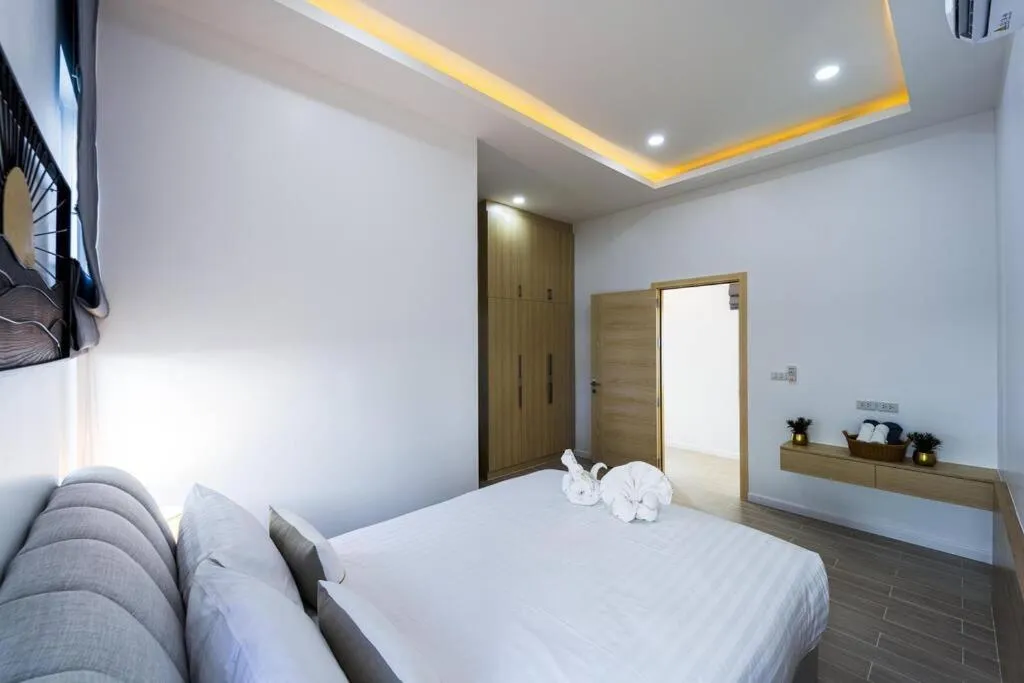 Bed in Private Modern 3 Bedroom Pool Villa! AV1