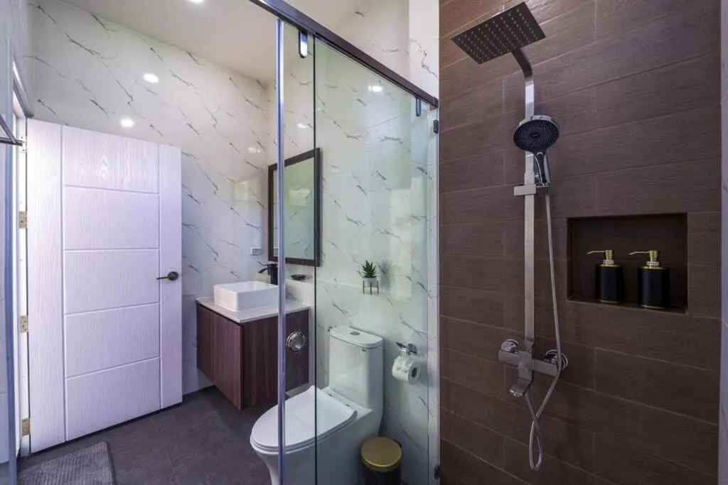 Private Modern 3 Bedroom Pool Villa! AV1