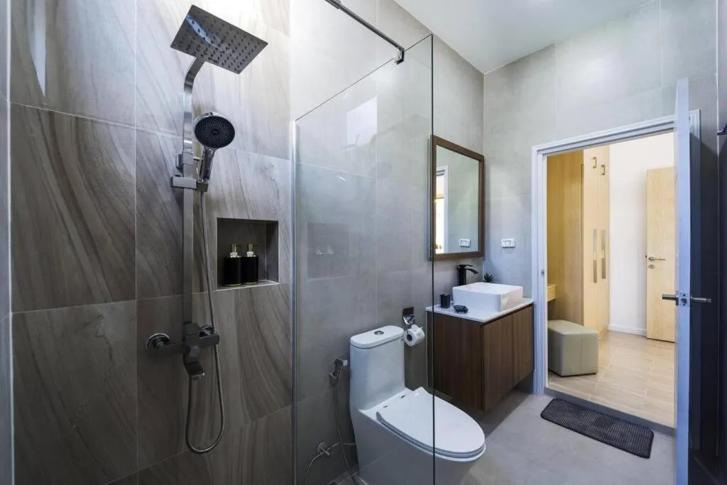 Private Modern 3 Bedroom Pool Villa! AV1