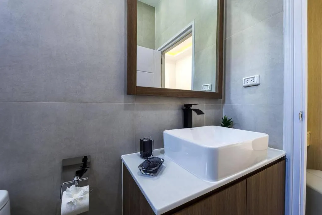 Private Modern 3 Bedroom Pool Villa! AV1