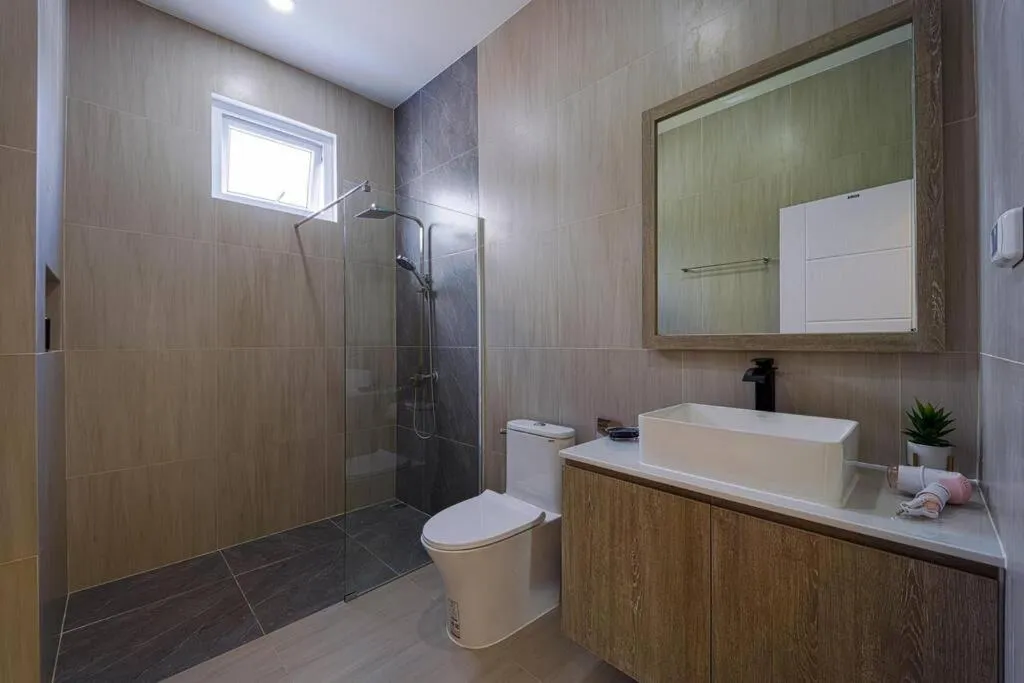 Private Modern 3 Bedroom Pool Villa! AV1