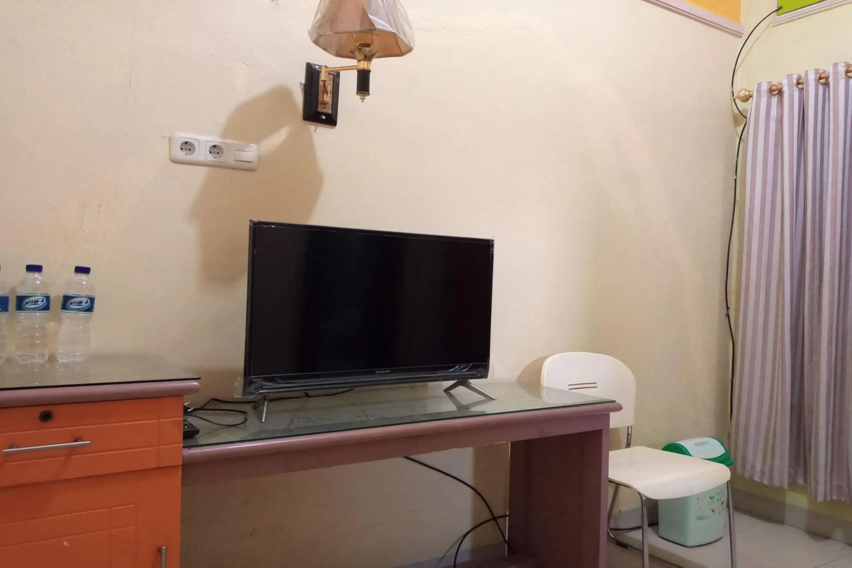 Bedroom in Hotel O Kost Nian Syariah Near SPBU Pertamina 74.91657 Mattirotasi Sidrap