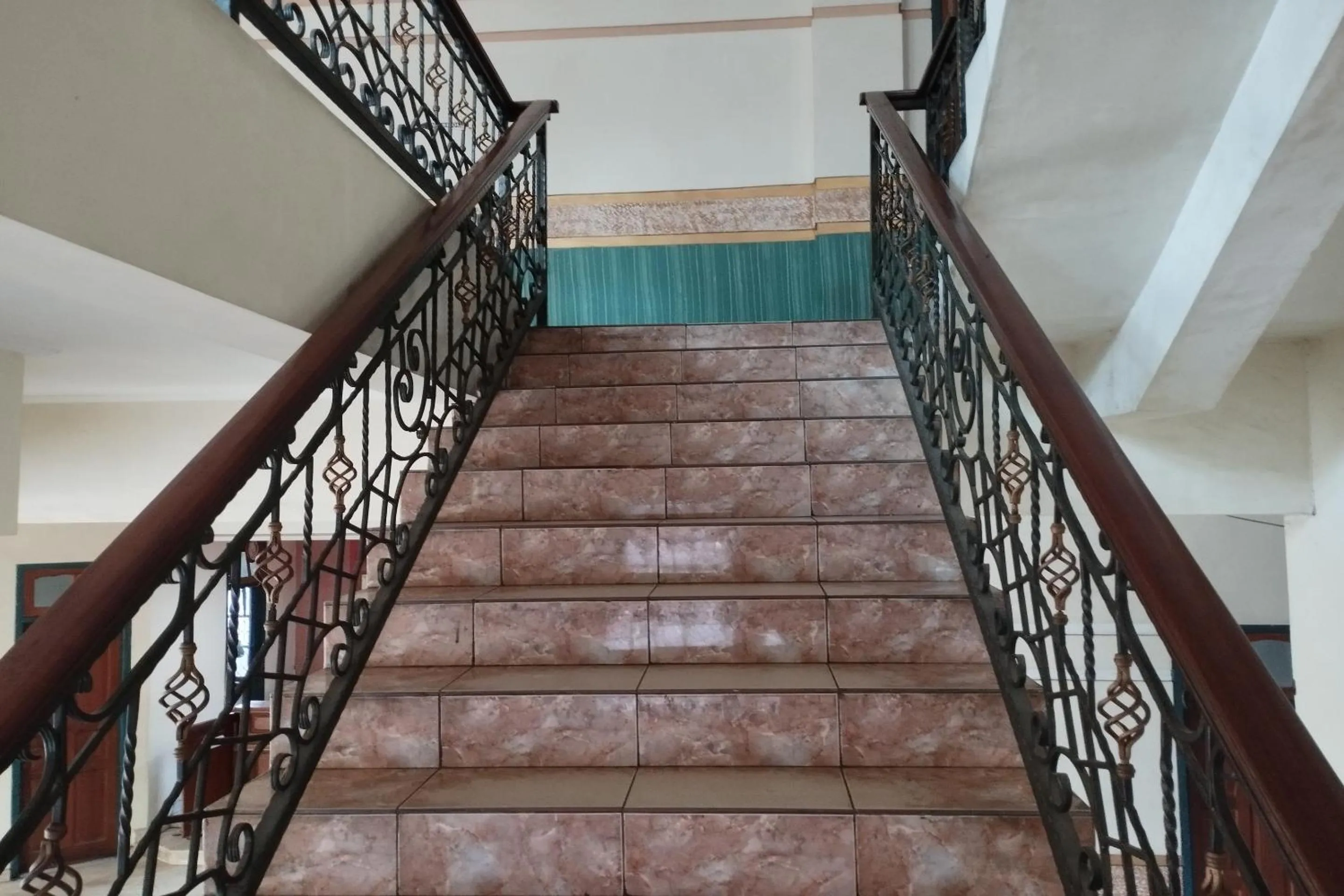 Lobby or reception in Hotel O Losmen Karunia Katingan Near Kantor Sekretariat PPK Katingan Kuala