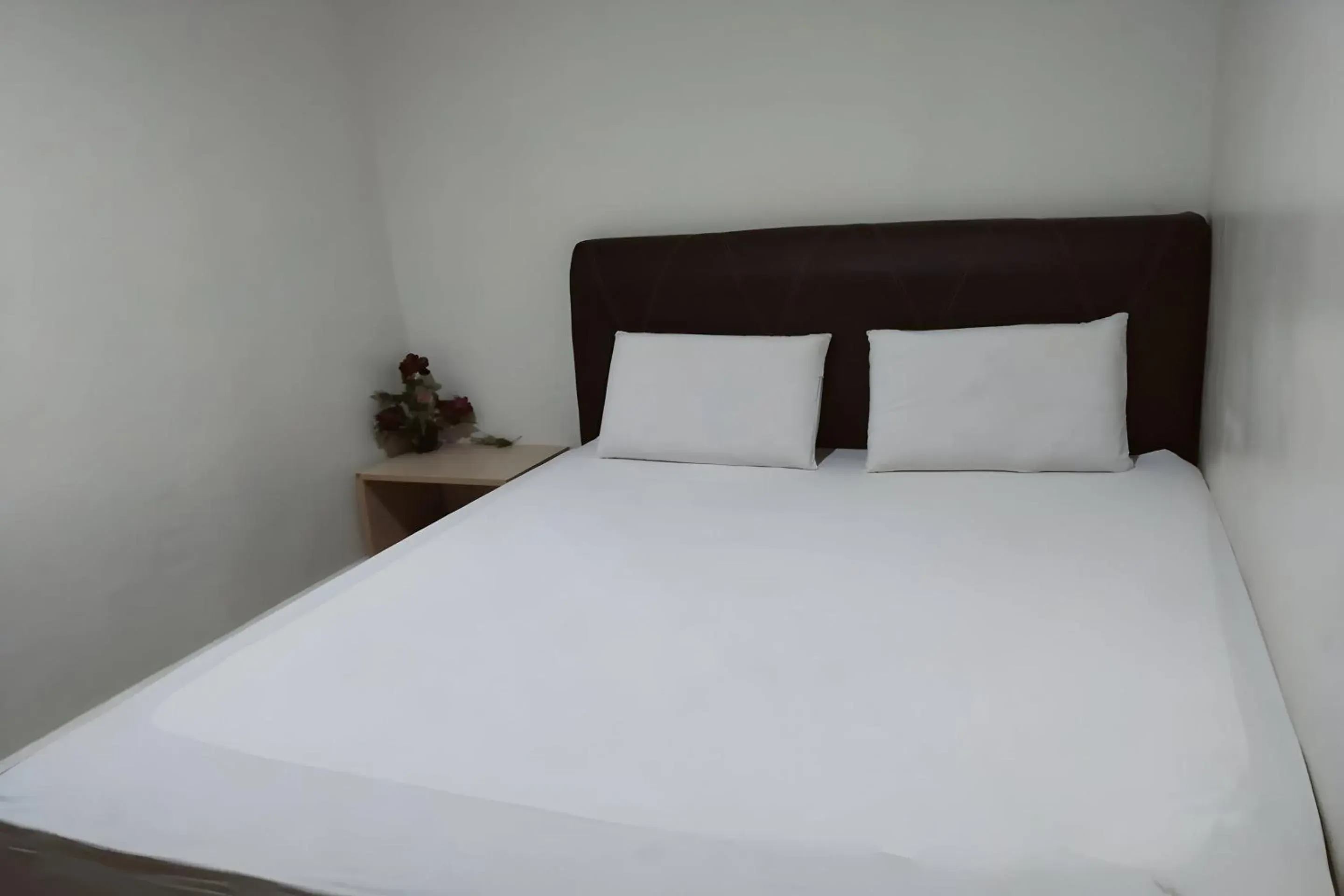 Standard Double Room in Hotel O Pondok Almirah Standard Double Room in Hotel O Pondok Almirah