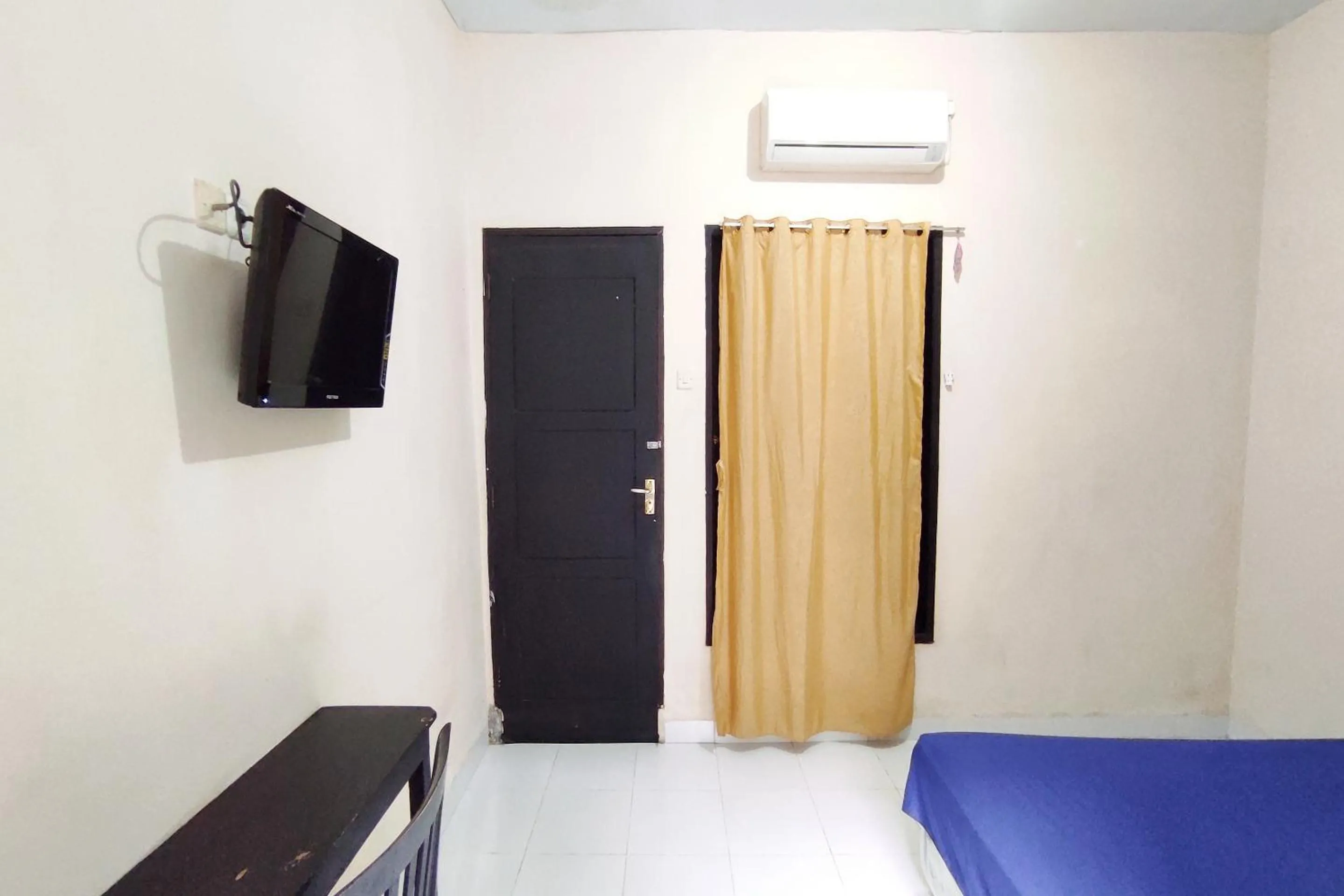 Bedroom, Bed in Hotel O Pondok Almirah