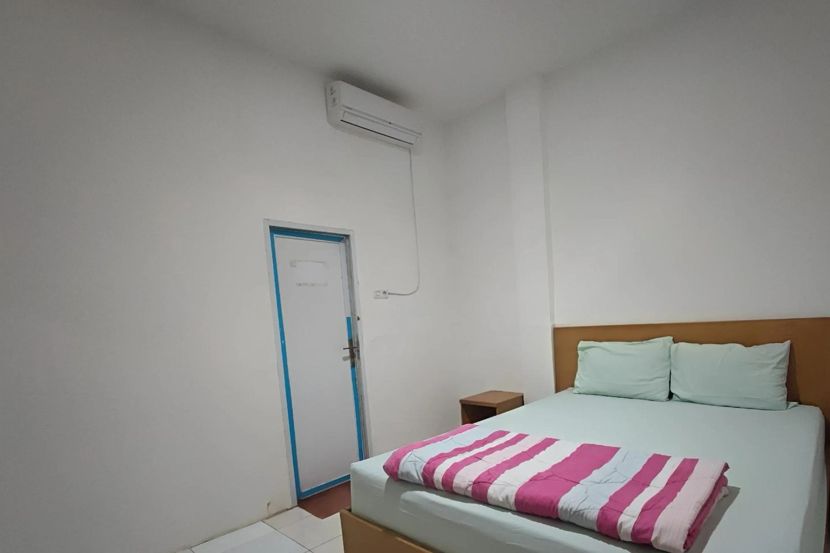 Bedroom, Bed in Hotel O The Noru Syariah