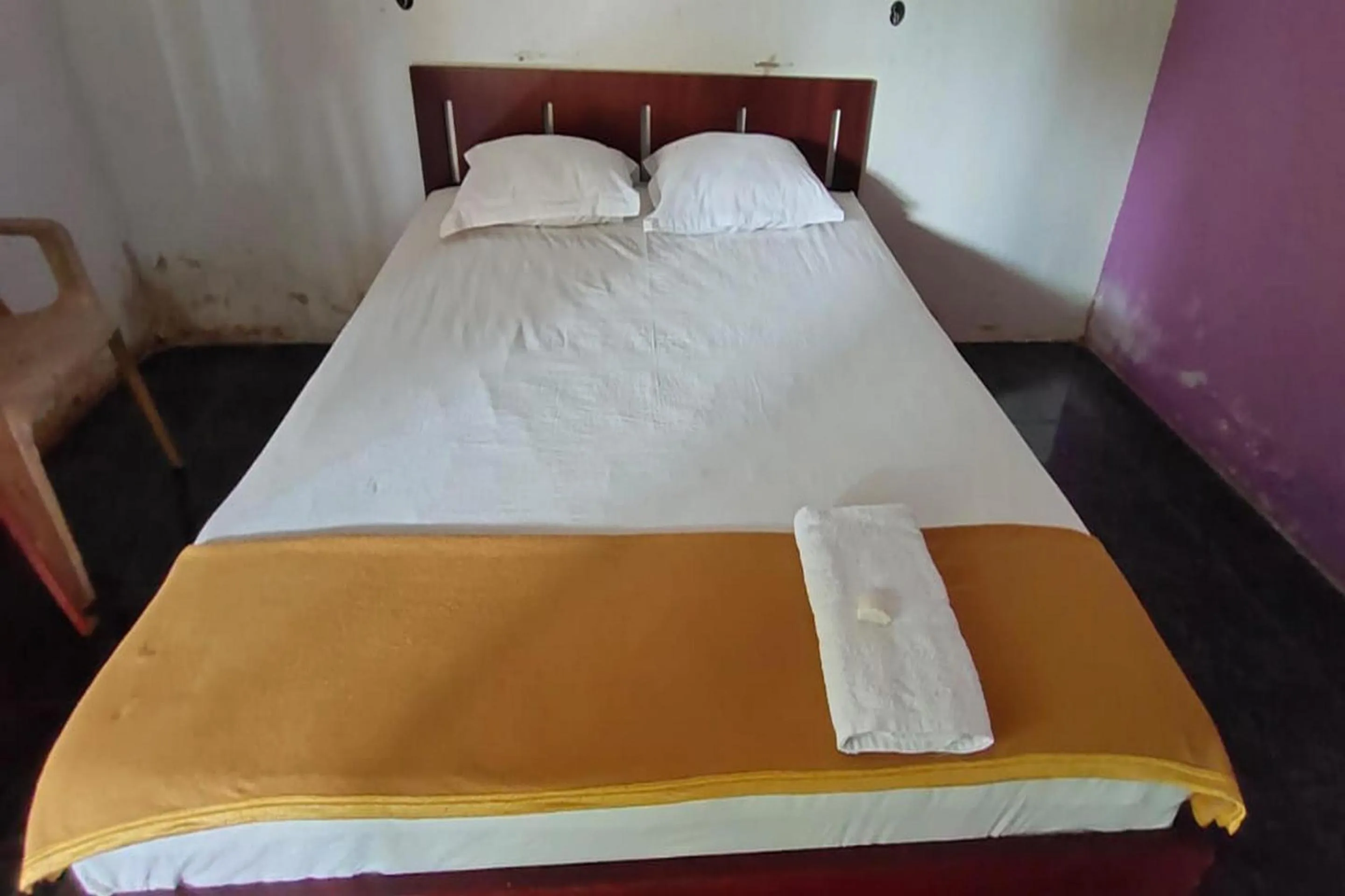 Bedroom, Bed in Hotel O Wisma Haji BunbunNearYani Heahlerr