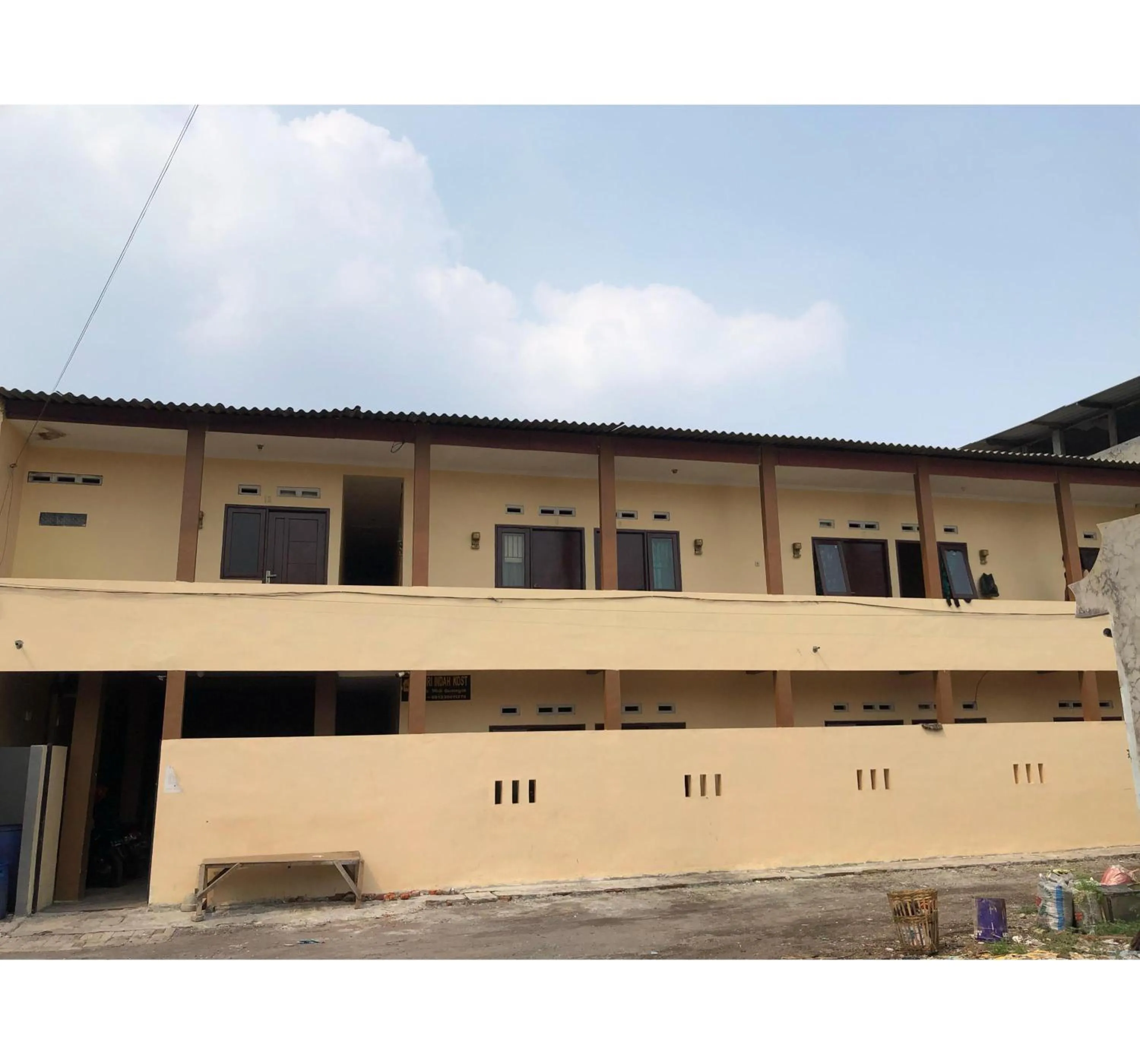 Facade/entrance in Hotel O Homestay Puri Indah SyariahNearBandara Internasional Juanda