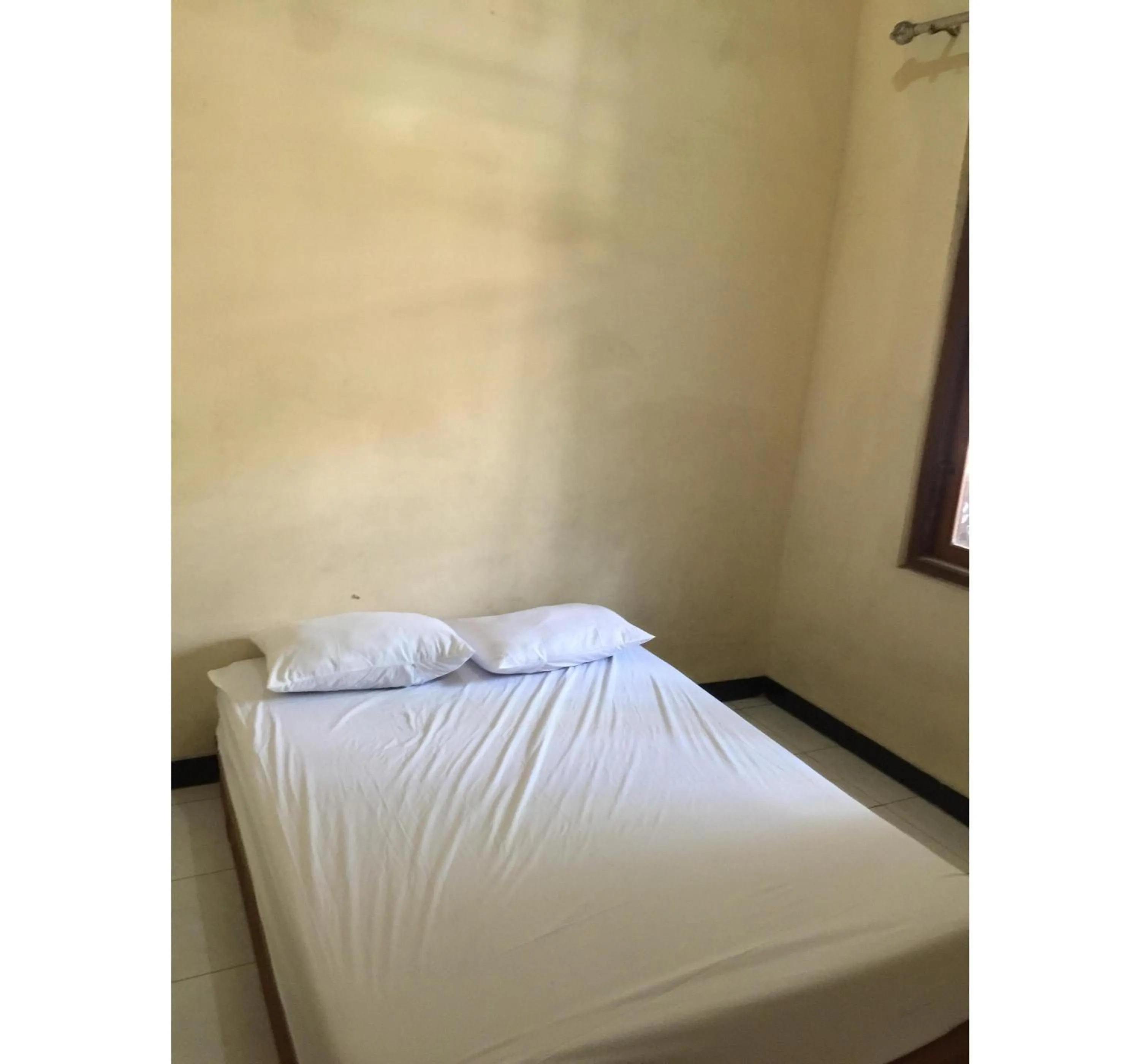 Bedroom, Bed in Hotel O Homestay Puri Indah SyariahNearBandara Internasional Juanda